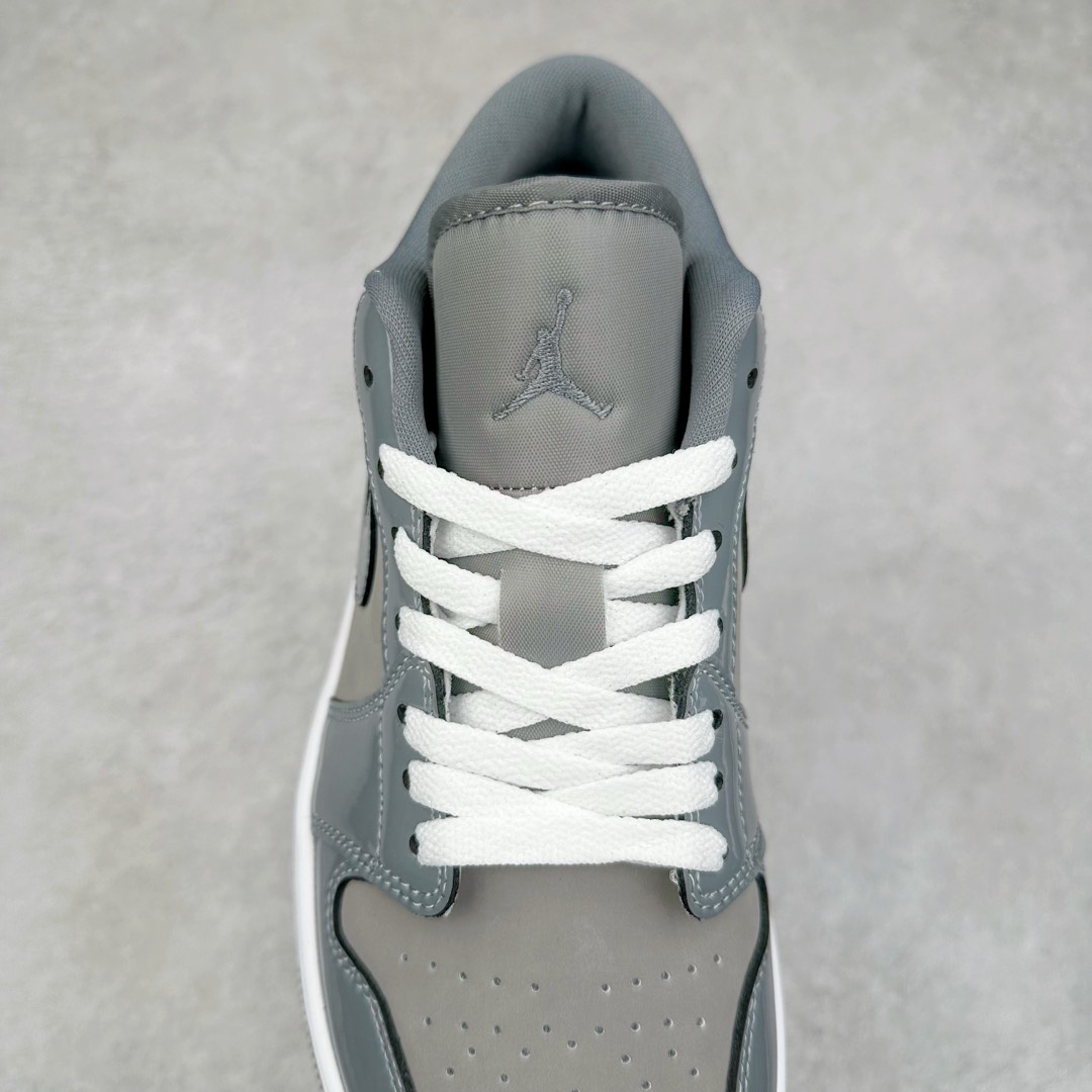 图片[5]-＃K版 Air Jordan AJ1 Low 低帮 灰白HF3148-011 全新流水线出品 DT版本唯一平替选择 市场第二梯队最强版 全部原鞋开发 原楦原纸板开发 全鞋电脑针车 原厂内置全掌气垫 原盒内在原标 唯一Zp原版鞋带绑法 免检产品 全新2022版型 全头层皮料 完美零毛边处理 原厂配置全掌气垫 价格定位良心 几十个配色陆续出货 尺码：36 36.5 37.5 38 38.5 39 40 40.5 41 42 42.5 43 44 44.5 45 46 47.5-选品中心