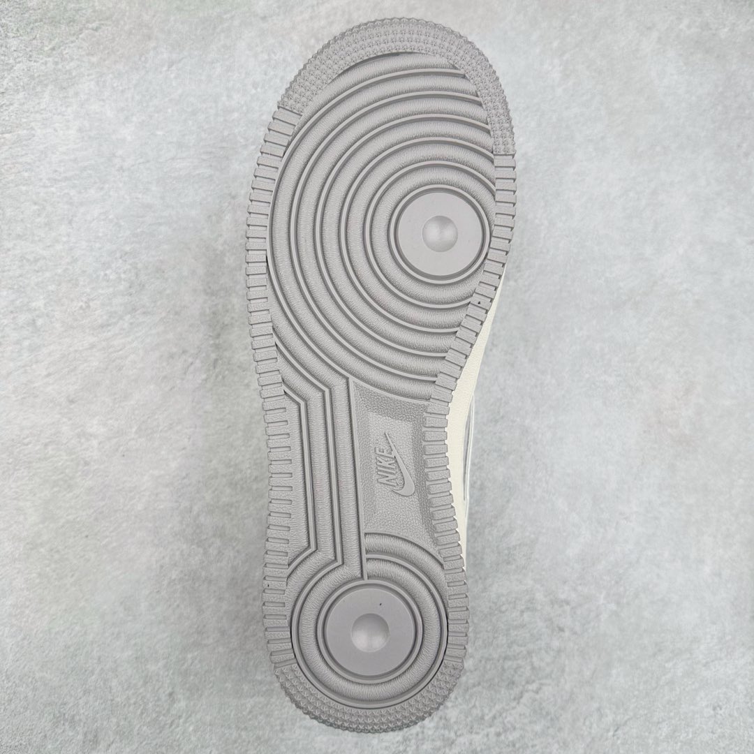 图片[9]-NK Air Force 1´07 Low 空军一号低帮百搭休闲运动板鞋 BB7518-014 柔软、弹性十足的缓震性能和出色的中底设计 横跨复古与现代的外型结合 造就出风靡全球 三十多年的Force 1 直到今天还深受青睐 尺码：36 36.5 37.5 38 38.5 39 40 40.5 41 42 42.5 43 44 44.5 45-选品中心