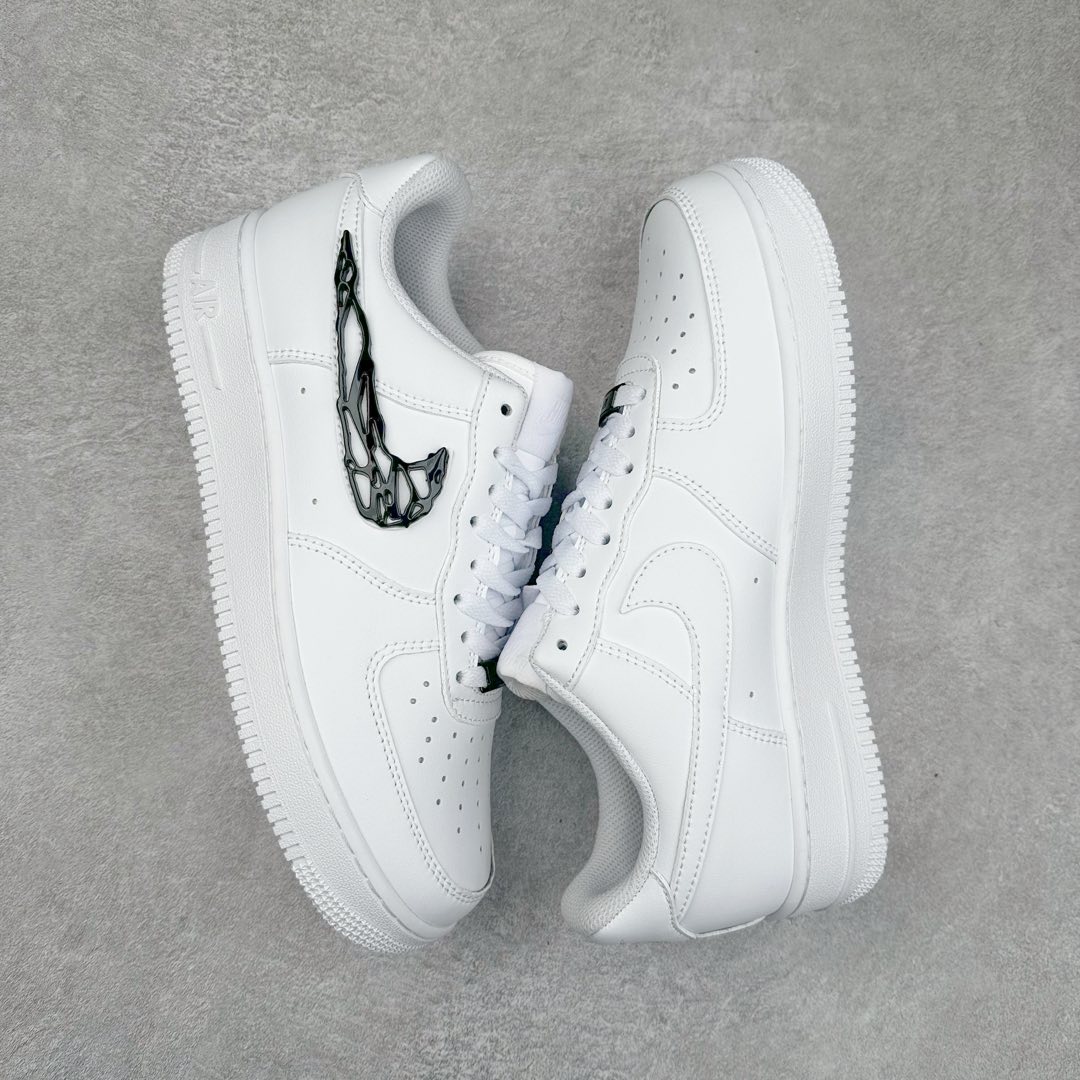 图片[3]-NK Air Force 1´07 Low 空军一号低帮百搭休闲运动板鞋 IF1686-101 柔软、弹性十足的缓震性能和出色的中底设计 横跨复古与现代的外型结合 造就出风靡全球 三十多年的Force 1 直到今天还深受青睐 尺码：36 36.5 37.5 38 38.5 39 40 40.5 41 42 42.5 43 44 44.5 45-选品中心