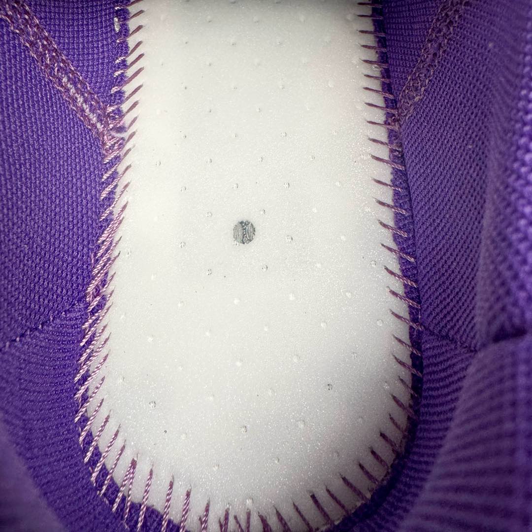 图片[10]-＃XA BALENCIAGA 10XL Sneakers 巴黎世家十二代网布系带低帮走秀复古老爹鞋 全套原纸板楦头开发 最原汁原味的灵魂版型 全鞋荧光划线卡点 胶水把控整洁度追求极致完美 每一双都是工艺品 多重QC质检 超越公司货的品控标准 实实在在的免检产品 原盒原配 正确字体电绣 粗细、位置、大小正确 侧边TPU 透气孔匹配意产原版 正确分离大底 TPU软底 原版一致大底LOGO 立体感十足 原厂皮料水洗做旧 采购原厂网纱 不含皮革 网布材料和聚氨酯 磨损效果 展现品牌对于新潮事物的热情 这款鞋子拥有巨大尺寸和醒目设计 符合当下”老爹鞋”的趋势 鞋子采用银灰配色 营造出低调而不失华丽的效果 10XL的尺码使它成为市场中最显眼的存在 适合追求个性化的人群 Balenciaga始终站在时尚前沿 此次发布的产品再次体现了他们的创新能力 尺码：35 36 37 38 39 40 41 42 43 44 45 46-选品中心