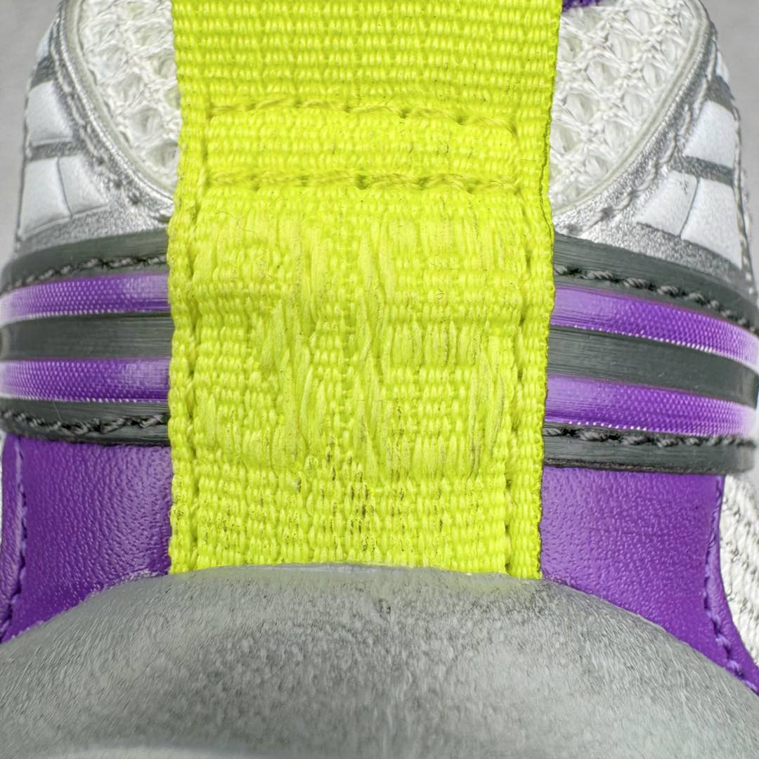 图片[13]-＃XA BALENCIAGA 10XL Sneakers 巴黎世家十二代网布系带低帮走秀复古老爹鞋 全套原纸板楦头开发 最原汁原味的灵魂版型 全鞋荧光划线卡点 胶水把控整洁度追求极致完美 每一双都是工艺品 多重QC质检 超越公司货的品控标准 实实在在的免检产品 原盒原配 正确字体电绣 粗细、位置、大小正确 侧边TPU 透气孔匹配意产原版 正确分离大底 TPU软底 原版一致大底LOGO 立体感十足 原厂皮料水洗做旧 采购原厂网纱 不含皮革 网布材料和聚氨酯 磨损效果 展现品牌对于新潮事物的热情 这款鞋子拥有巨大尺寸和醒目设计 符合当下”老爹鞋”的趋势 鞋子采用银灰配色 营造出低调而不失华丽的效果 10XL的尺码使它成为市场中最显眼的存在 适合追求个性化的人群 Balenciaga始终站在时尚前沿 此次发布的产品再次体现了他们的创新能力 尺码：35 36 37 38 39 40 41 42 43 44 45 46-选品中心