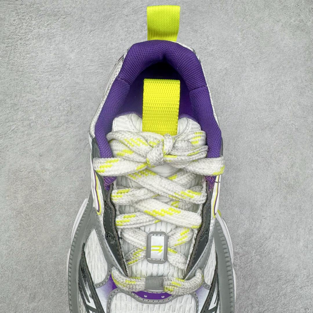 图片[5]-＃XA BALENCIAGA 10XL Sneakers 巴黎世家十二代网布系带低帮走秀复古老爹鞋 全套原纸板楦头开发 最原汁原味的灵魂版型 全鞋荧光划线卡点 胶水把控整洁度追求极致完美 每一双都是工艺品 多重QC质检 超越公司货的品控标准 实实在在的免检产品 原盒原配 正确字体电绣 粗细、位置、大小正确 侧边TPU 透气孔匹配意产原版 正确分离大底 TPU软底 原版一致大底LOGO 立体感十足 原厂皮料水洗做旧 采购原厂网纱 不含皮革 网布材料和聚氨酯 磨损效果 展现品牌对于新潮事物的热情 这款鞋子拥有巨大尺寸和醒目设计 符合当下”老爹鞋”的趋势 鞋子采用银灰配色 营造出低调而不失华丽的效果 10XL的尺码使它成为市场中最显眼的存在 适合追求个性化的人群 Balenciaga始终站在时尚前沿 此次发布的产品再次体现了他们的创新能力 尺码：35 36 37 38 39 40 41 42 43 44 45 46-选品中心