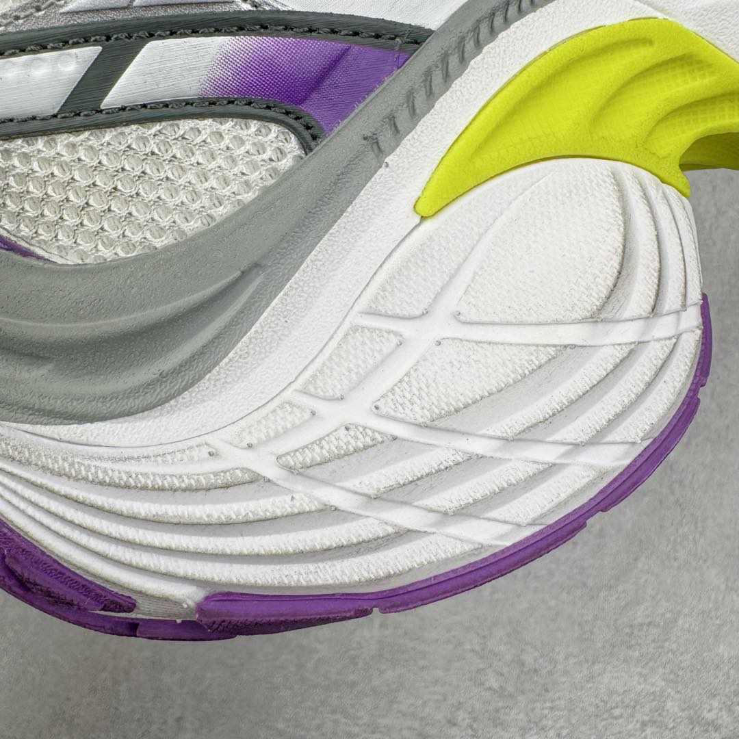 图片[17]-＃XA BALENCIAGA 10XL Sneakers 巴黎世家十二代网布系带低帮走秀复古老爹鞋 全套原纸板楦头开发 最原汁原味的灵魂版型 全鞋荧光划线卡点 胶水把控整洁度追求极致完美 每一双都是工艺品 多重QC质检 超越公司货的品控标准 实实在在的免检产品 原盒原配 正确字体电绣 粗细、位置、大小正确 侧边TPU 透气孔匹配意产原版 正确分离大底 TPU软底 原版一致大底LOGO 立体感十足 原厂皮料水洗做旧 采购原厂网纱 不含皮革 网布材料和聚氨酯 磨损效果 展现品牌对于新潮事物的热情 这款鞋子拥有巨大尺寸和醒目设计 符合当下”老爹鞋”的趋势 鞋子采用银灰配色 营造出低调而不失华丽的效果 10XL的尺码使它成为市场中最显眼的存在 适合追求个性化的人群 Balenciaga始终站在时尚前沿 此次发布的产品再次体现了他们的创新能力 尺码：35 36 37 38 39 40 41 42 43 44 45 46-选品中心