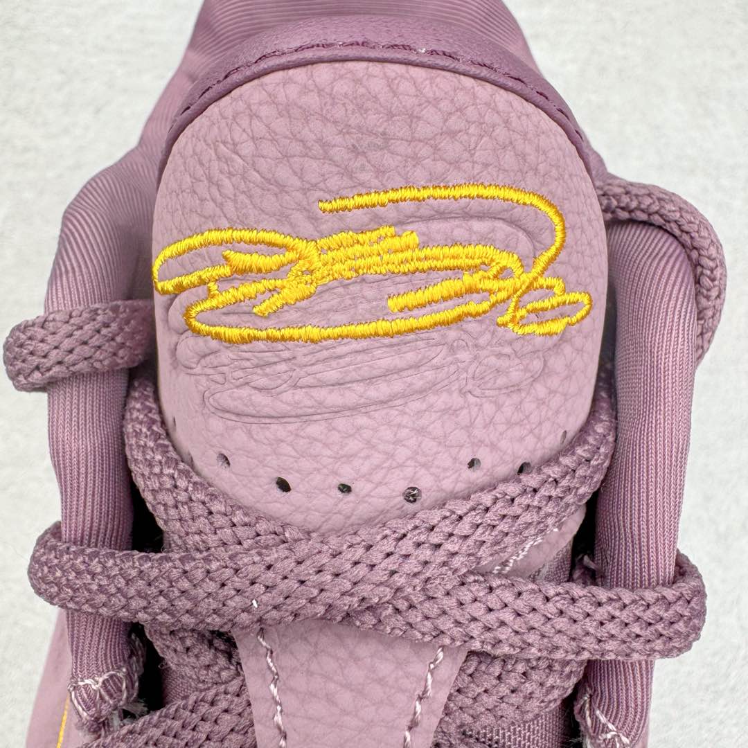图片[10]-＃灭世/Max NK LeBron James 詹姆斯21代签名实战篮球鞋 FV2345-500 顶配呈现 原厂5层大底组合（后跟独立密度模块）市场独家 原厂热熔原标工艺 过验标准 原厂全飞线工艺 鞋面质感与支撑拉满 前掌ZOOM TURBO➕后掌马蹄气垫 原配还原 全掌记忆海绵鞋垫➕过验级刷胶 采用覆层翻滚的皮革鞋面 上面覆盖着柔和的色调 柔和的薰衣草色调沿着椭圆形鞋带和鞋舌结构得到进一步使用 而引人注目的“Melon Tint”对比放大了球状轮廓的斜线、鞋舌标签标志和最中间的蕾丝环 尺码：39 40 40.5 41 42 42.5 43 44 44.5 45 46 47.5-选品中心