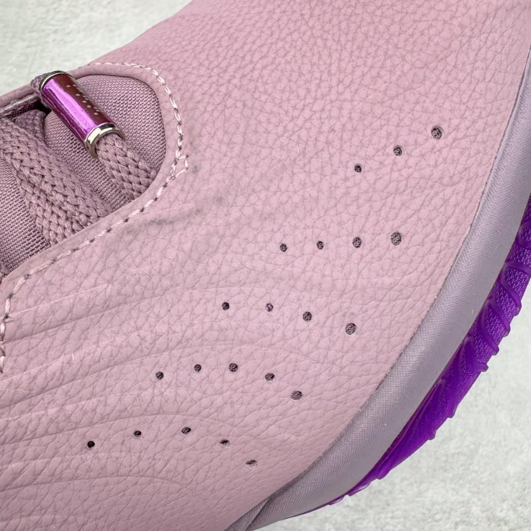 图片[11]-＃灭世/Max NK LeBron James 詹姆斯21代签名实战篮球鞋 FV2345-500 顶配呈现 原厂5层大底组合（后跟独立密度模块）市场独家 原厂热熔原标工艺 过验标准 原厂全飞线工艺 鞋面质感与支撑拉满 前掌ZOOM TURBO➕后掌马蹄气垫 原配还原 全掌记忆海绵鞋垫➕过验级刷胶 采用覆层翻滚的皮革鞋面 上面覆盖着柔和的色调 柔和的薰衣草色调沿着椭圆形鞋带和鞋舌结构得到进一步使用 而引人注目的“Melon Tint”对比放大了球状轮廓的斜线、鞋舌标签标志和最中间的蕾丝环 尺码：39 40 40.5 41 42 42.5 43 44 44.5 45 46 47.5-选品中心