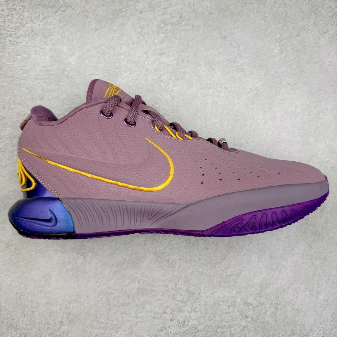 ＃灭世/Max NK LeBron James 詹姆斯21代签名实战篮球鞋 FV2345-500 顶配呈现 原厂5层大底组合（后跟独立密度模块）市场独家 原厂热熔原标工艺 过验标准 原厂全飞线工艺 鞋面质感与支撑拉满 前掌ZOOM TURBO➕后掌马蹄气垫 原配还原 全掌记忆海绵鞋垫➕过验级刷胶 采用覆层翻滚的皮革鞋面 上面覆盖着柔和的色调 柔和的薰衣草色调沿着椭圆形鞋带和鞋舌结构得到进一步使用 而引人注目的“Melon Tint”对比放大了球状轮廓的斜线、鞋舌标签标志和最中间的蕾丝环 尺码：39 40 40.5 41 42 42.5 43 44 44.5 45 46 47.5-选品中心