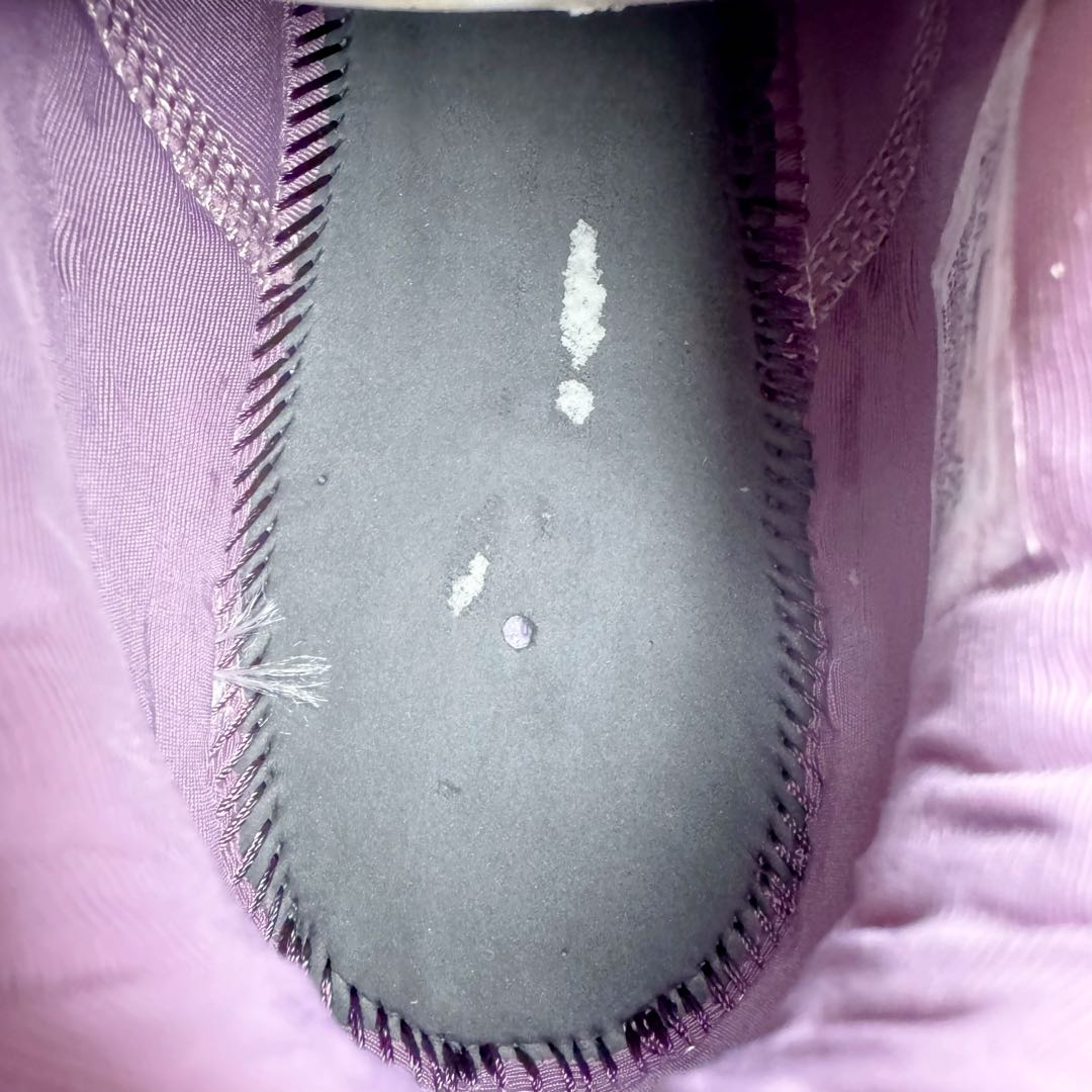 图片[18]-＃灭世/Max NK LeBron James 詹姆斯21代签名实战篮球鞋 FV2345-500 顶配呈现 原厂5层大底组合（后跟独立密度模块）市场独家 原厂热熔原标工艺 过验标准 原厂全飞线工艺 鞋面质感与支撑拉满 前掌ZOOM TURBO➕后掌马蹄气垫 原配还原 全掌记忆海绵鞋垫➕过验级刷胶 采用覆层翻滚的皮革鞋面 上面覆盖着柔和的色调 柔和的薰衣草色调沿着椭圆形鞋带和鞋舌结构得到进一步使用 而引人注目的“Melon Tint”对比放大了球状轮廓的斜线、鞋舌标签标志和最中间的蕾丝环 尺码：39 40 40.5 41 42 42.5 43 44 44.5 45 46 47.5-选品中心