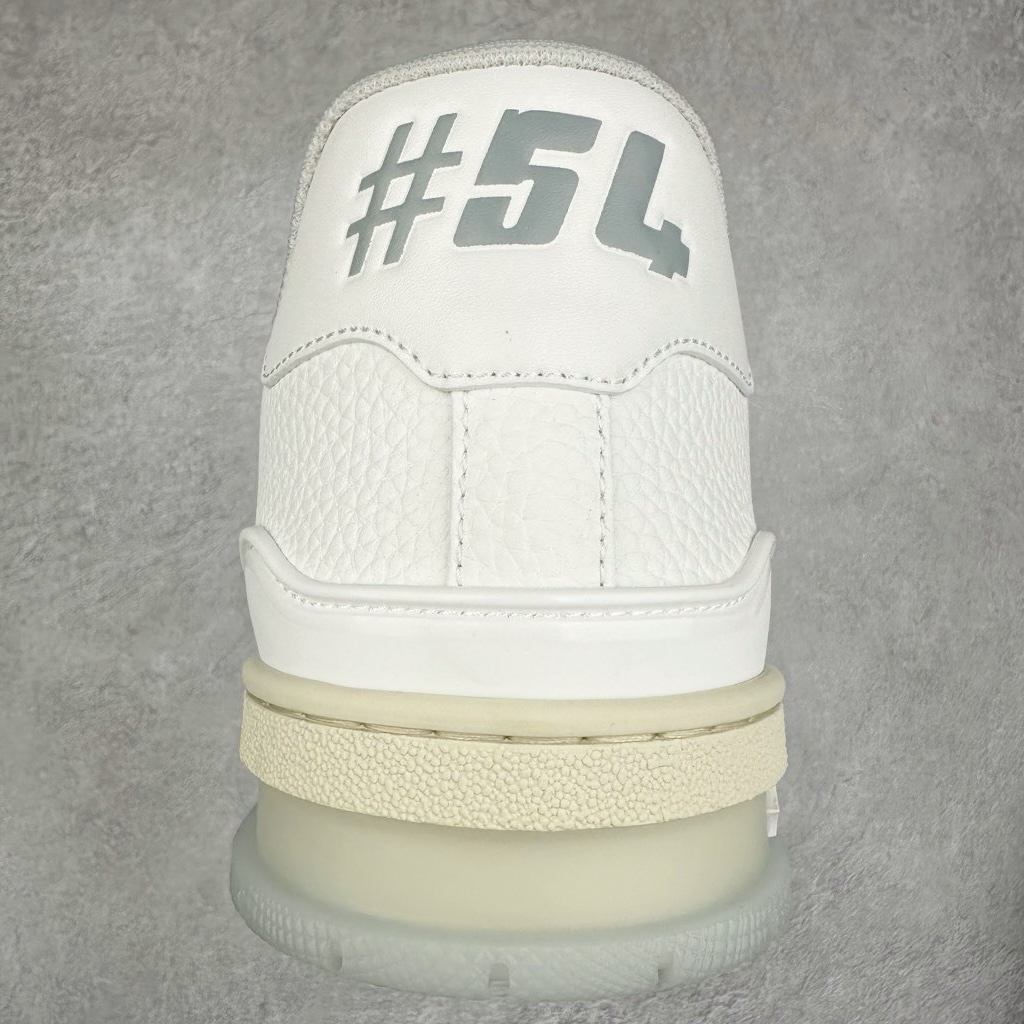 图片[8]-＃K1 Louis Vuitton Trainer lv时装走秀运动鞋 完美鞋型超高的清洁度 零毛边线头瑕疵 全套原楦原纸版原鞋开模 全网最具灵魂的版型 正确原装黄色鞋盒 正确中底印花 鞋面印花3D高频深度立体 全鞋电脑针车 紧密相连 针距密度一致 环保乳胶注塑鞋垫 厚度脚感还原原版 皮面裁剪部位 统一油边封口工艺 原装橡胶大底含胶量大底组合零偏差 专柜全套包装 防尘袋 说明书 质保卡 男女鞋 尺码：35 36 37 38 39 40 41 42 43 44 45-选品中心