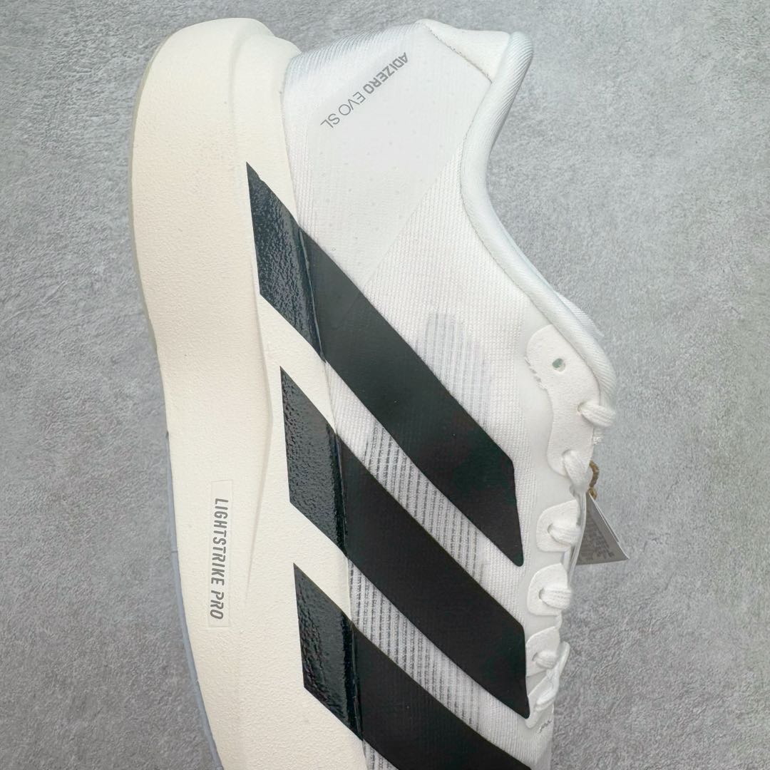 图片[6]-＃纯原 AD Adizero Eva SL M 零度进化版系列低帮轻便透气竞速休闲运动慢跑鞋 JH6206 相信大家对去年 adidas 横空出世的「顶级超跑」adiZero Adios Pro EVO 1 记忆犹新！不仅登顶阿迪史上最轻跑鞋宝座，更在接下来的全球马拉松赛事中，持续书写着惊人成绩，被网友戏称新一代「阿迪神鞋」全网刷屏！极简设计语言与强烈速度感和存在感的鞋侧三线，让人过目不忘，特别种草！其中定位于中长跑训练的 adidas Adizero Evo SL，整体外观造型与 adiZero Adios Pro EVO 1 非常相似。中底配置方面搭载全掌 Lightstrike Pro，鞋面采用透气网面示人，契合日常训练鞋的定位，更加耐用。外底给到了马牌橡胶，及类似上代竞速旗舰 adidas Adizero Adios Pro 3 区域分布。整体看下来无论是外观的鲜明辨识度，还是配置的扎实程度都很顶。尺码：36 36⅔ 37⅓ 38 38⅔ 39⅓ 40 40⅔ 41⅓ 42 42⅔ 43⅓ 44 45-选品中心