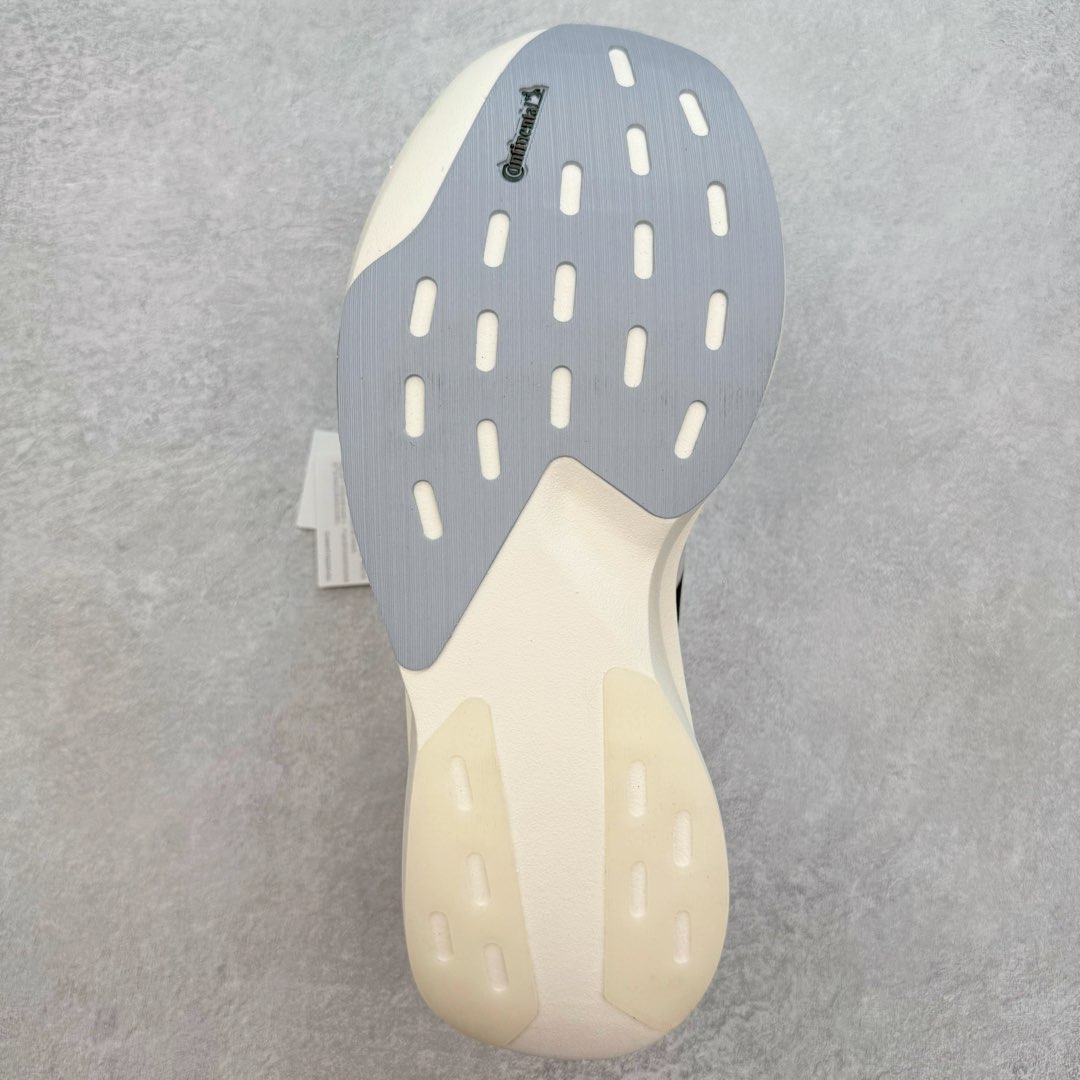 图片[9]-＃纯原 AD Adizero Eva SL M 零度进化版系列低帮轻便透气竞速休闲运动慢跑鞋 JH6206 相信大家对去年 adidas 横空出世的「顶级超跑」adiZero Adios Pro EVO 1 记忆犹新！不仅登顶阿迪史上最轻跑鞋宝座，更在接下来的全球马拉松赛事中，持续书写着惊人成绩，被网友戏称新一代「阿迪神鞋」全网刷屏！极简设计语言与强烈速度感和存在感的鞋侧三线，让人过目不忘，特别种草！其中定位于中长跑训练的 adidas Adizero Evo SL，整体外观造型与 adiZero Adios Pro EVO 1 非常相似。中底配置方面搭载全掌 Lightstrike Pro，鞋面采用透气网面示人，契合日常训练鞋的定位，更加耐用。外底给到了马牌橡胶，及类似上代竞速旗舰 adidas Adizero Adios Pro 3 区域分布。整体看下来无论是外观的鲜明辨识度，还是配置的扎实程度都很顶。尺码：36 36⅔ 37⅓ 38 38⅔ 39⅓ 40 40⅔ 41⅓ 42 42⅔ 43⅓ 44 45-选品中心