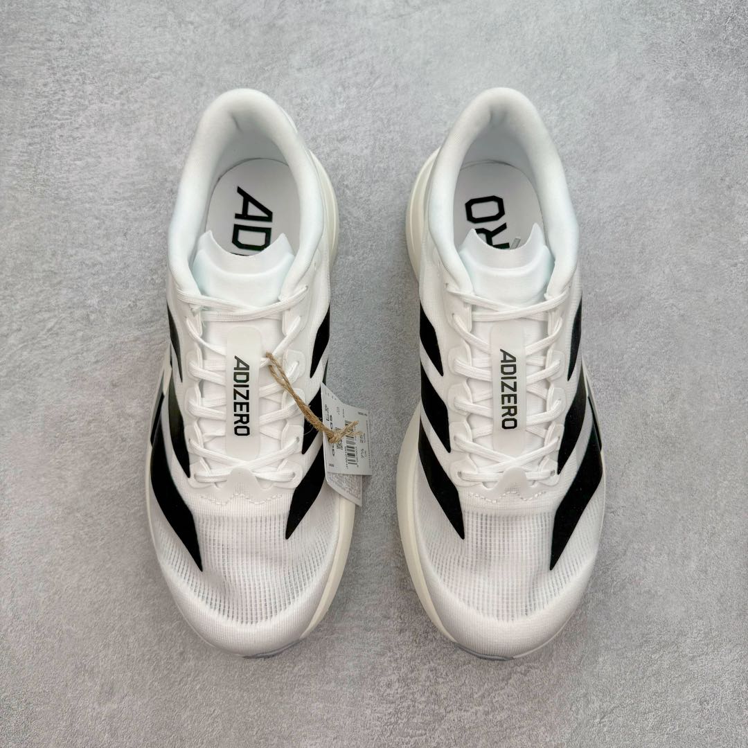 图片[2]-＃纯原 AD Adizero Eva SL M 零度进化版系列低帮轻便透气竞速休闲运动慢跑鞋 JH6206 相信大家对去年 adidas 横空出世的「顶级超跑」adiZero Adios Pro EVO 1 记忆犹新！不仅登顶阿迪史上最轻跑鞋宝座，更在接下来的全球马拉松赛事中，持续书写着惊人成绩，被网友戏称新一代「阿迪神鞋」全网刷屏！极简设计语言与强烈速度感和存在感的鞋侧三线，让人过目不忘，特别种草！其中定位于中长跑训练的 adidas Adizero Evo SL，整体外观造型与 adiZero Adios Pro EVO 1 非常相似。中底配置方面搭载全掌 Lightstrike Pro，鞋面采用透气网面示人，契合日常训练鞋的定位，更加耐用。外底给到了马牌橡胶，及类似上代竞速旗舰 adidas Adizero Adios Pro 3 区域分布。整体看下来无论是外观的鲜明辨识度，还是配置的扎实程度都很顶。尺码：36 36⅔ 37⅓ 38 38⅔ 39⅓ 40 40⅔ 41⅓ 42 42⅔ 43⅓ 44 45-选品中心