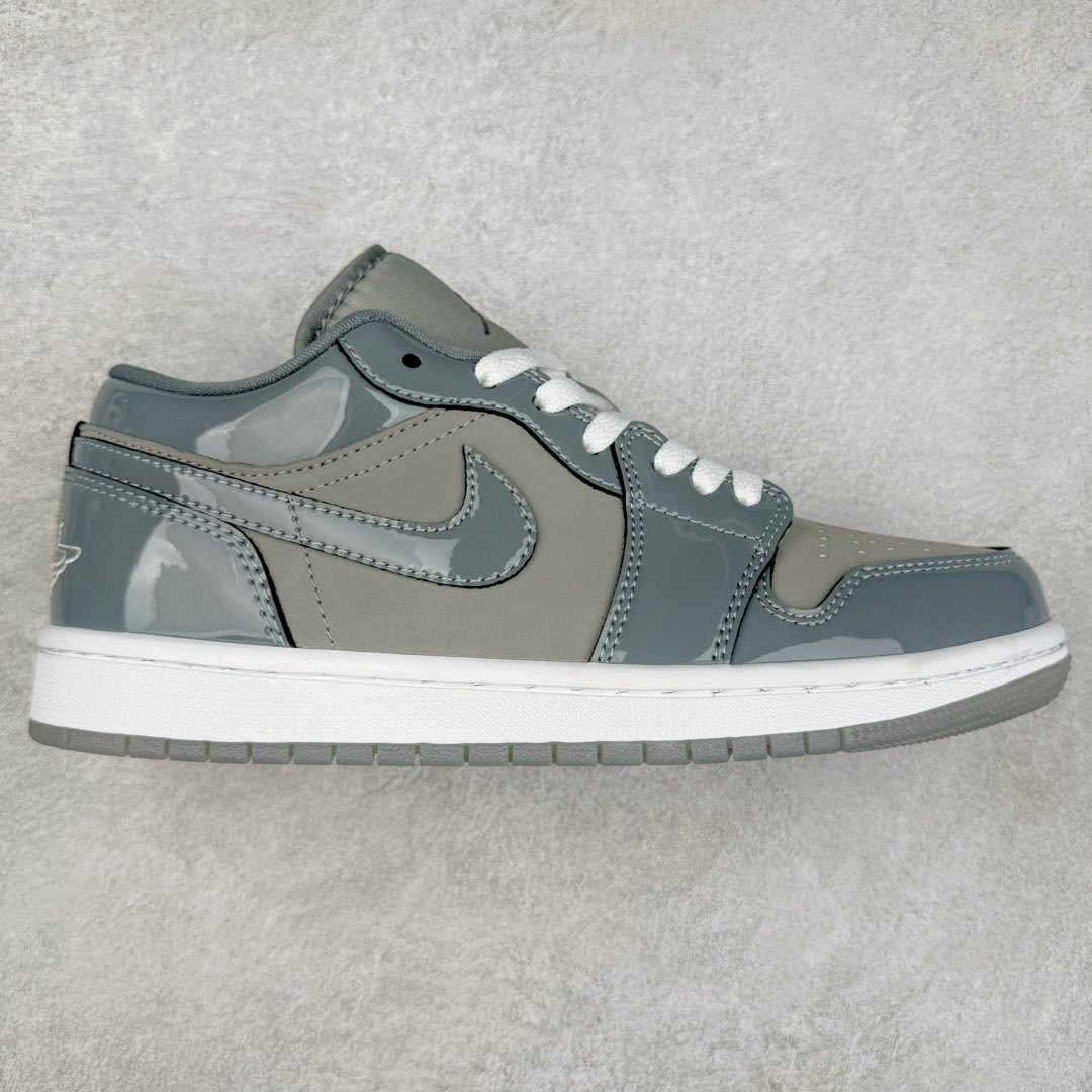 ＃K版 Air Jordan AJ1 Low 低帮 灰白HF3148-011 全新流水线出品 DT版本唯一平替选择 市场第二梯队最强版 全部原鞋开发 原楦原纸板开发 全鞋电脑针车 原厂内置全掌气垫 原盒内在原标 唯一Zp原版鞋带绑法 免检产品 全新2022版型 全头层皮料 完美零毛边处理 原厂配置全掌气垫 价格定位良心 几十个配色陆续出货 尺码：36 36.5 37.5 38 38.5 39 40 40.5 41 42 42.5 43 44 44.5 45 46 47.5-选品中心