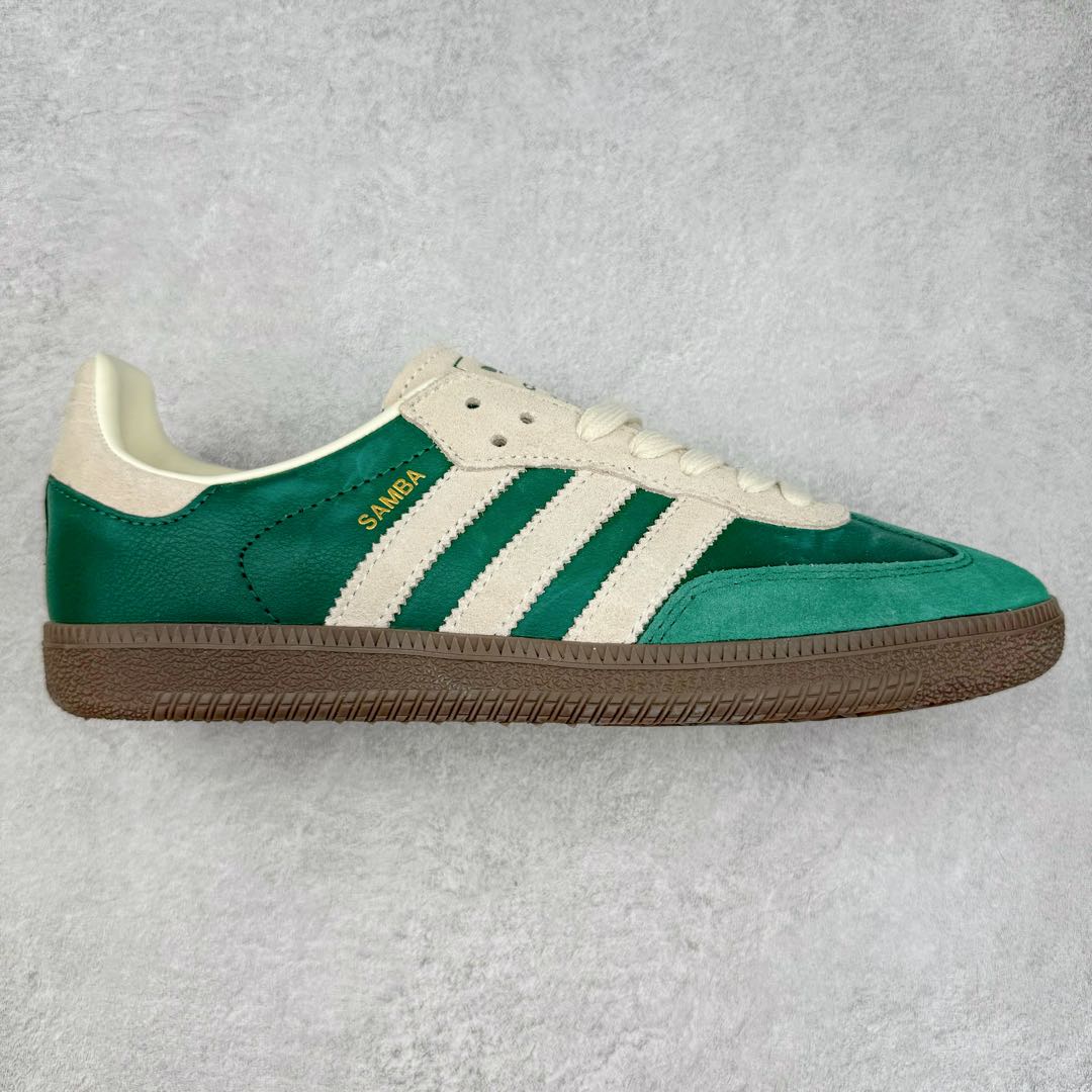 AD Original Samba OG 复古经典轻便板鞋 JI3215 这款桑巴鞋展示了高质量的工艺 带有装饰的超锁缝制和无缝的手感 柔软、柔软的皮革造型和标志性的3条纹完成了精致的外观 正规合身鞋带 鞋面上有绒面鞋垫 橡胶鞋底 享受正畸套筒软感 自50年代首次亮相以来就一直在赢得粉丝的青睐 尺码：36 36.5 37.5 38 38.5 39 40 40.5 41 42 42.5 43 44 44.5 45-选品中心