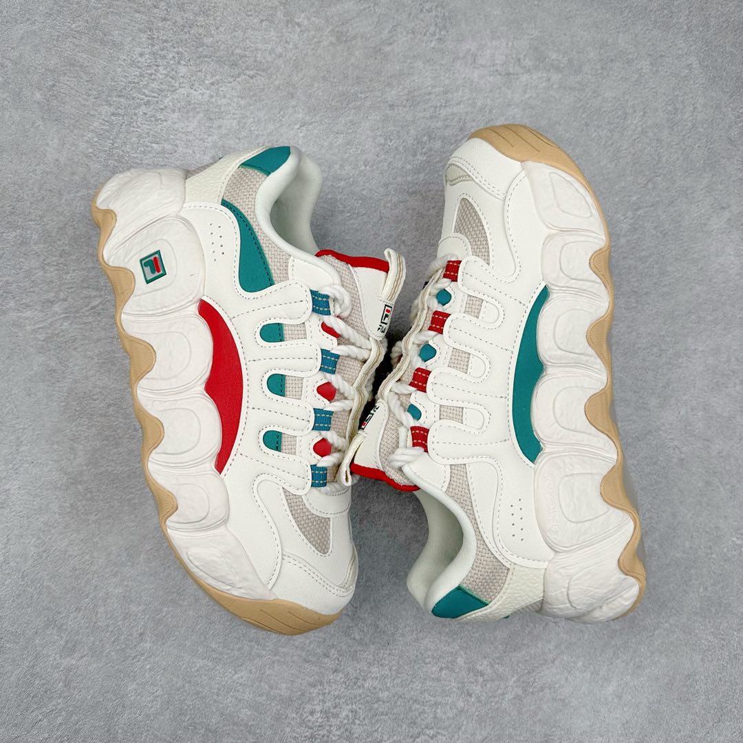 图片[3]-FILA originale collection Croissant 斐乐潮流Y2K复古潮牌防滑耐磨轻便低帮老爹鞋 FUSION 系列传承了 FILA 的百年基因，融入年轻运动及潮流文化，成为引领变革、创新突破的一代。以“1+N” 的跨界合作模式重现经典的同时创造经典。带来最出其不意的跨界合作惊喜。同时，FILAFUSION把FILA 的 DNA 融入到定制体验里，你可以随心制造厲于你的产品。FILA FUSION 的鞋家族涵盖了老爹鞋、跑步鞋、网球鞋、季节款。风格复古新潮，满足了时尚人士出行及各类运动的搭配需求，成为当下年轻人筷拥的鞋类品牌之一。FILA FUSION 走进年轻人的世界，通过年轻人运动，街舞，滑板，篮球，展现 FILA FUSION 的潮流态度和年轻文化。FILA FUSION 认为末来属于引领变革、创新突破的年轻一代，让我们一起构成 FILA 未来的蓝图吧！尺码：35.5 36 36.5 37.5 38 38.5 39 40-选品中心