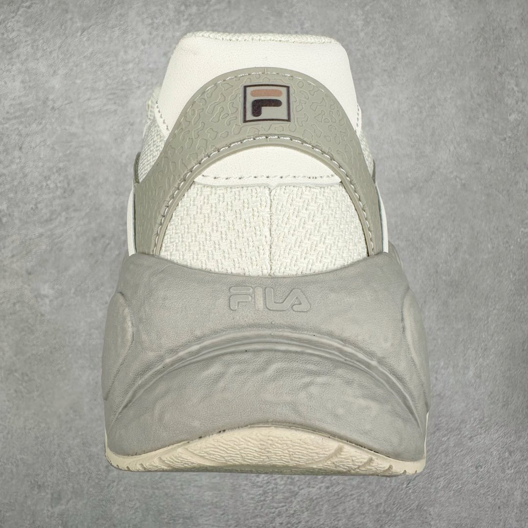 图片[8]-FILA originale collection Croissant 斐乐潮流Y2K复古潮牌防滑耐磨轻便低帮老爹鞋 FUSION 系列传承了 FILA 的百年基因，融入年轻运动及潮流文化，成为引领变革、创新突破的一代。以“1+N” 的跨界合作模式重现经典的同时创造经典。带来最出其不意的跨界合作惊喜。同时，FILAFUSION把FILA 的 DNA 融入到定制体验里，你可以随心制造厲于你的产品。FILA FUSION 的鞋家族涵盖了老爹鞋、跑步鞋、网球鞋、季节款。风格复古新潮，满足了时尚人士出行及各类运动的搭配需求，成为当下年轻人筷拥的鞋类品牌之一。FILA FUSION 走进年轻人的世界，通过年轻人运动，街舞，滑板，篮球，展现 FILA FUSION 的潮流态度和年轻文化。FILA FUSION 认为末来属于引领变革、创新突破的年轻一代，让我们一起构成 FILA 未来的蓝图吧！尺码：35.5 36 36.5 37.5 38 38.5 39 40-选品中心