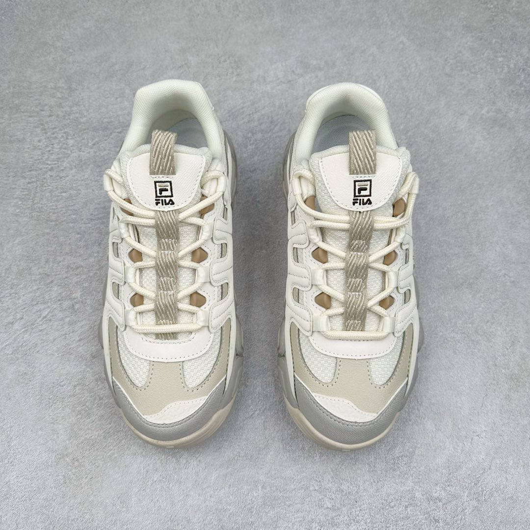 图片[2]-FILA originale collection Croissant 斐乐潮流Y2K复古潮牌防滑耐磨轻便低帮老爹鞋 FUSION 系列传承了 FILA 的百年基因，融入年轻运动及潮流文化，成为引领变革、创新突破的一代。以“1+N” 的跨界合作模式重现经典的同时创造经典。带来最出其不意的跨界合作惊喜。同时，FILAFUSION把FILA 的 DNA 融入到定制体验里，你可以随心制造厲于你的产品。FILA FUSION 的鞋家族涵盖了老爹鞋、跑步鞋、网球鞋、季节款。风格复古新潮，满足了时尚人士出行及各类运动的搭配需求，成为当下年轻人筷拥的鞋类品牌之一。FILA FUSION 走进年轻人的世界，通过年轻人运动，街舞，滑板，篮球，展现 FILA FUSION 的潮流态度和年轻文化。FILA FUSION 认为末来属于引领变革、创新突破的年轻一代，让我们一起构成 FILA 未来的蓝图吧！尺码：35.5 36 36.5 37.5 38 38.5 39 40-选品中心