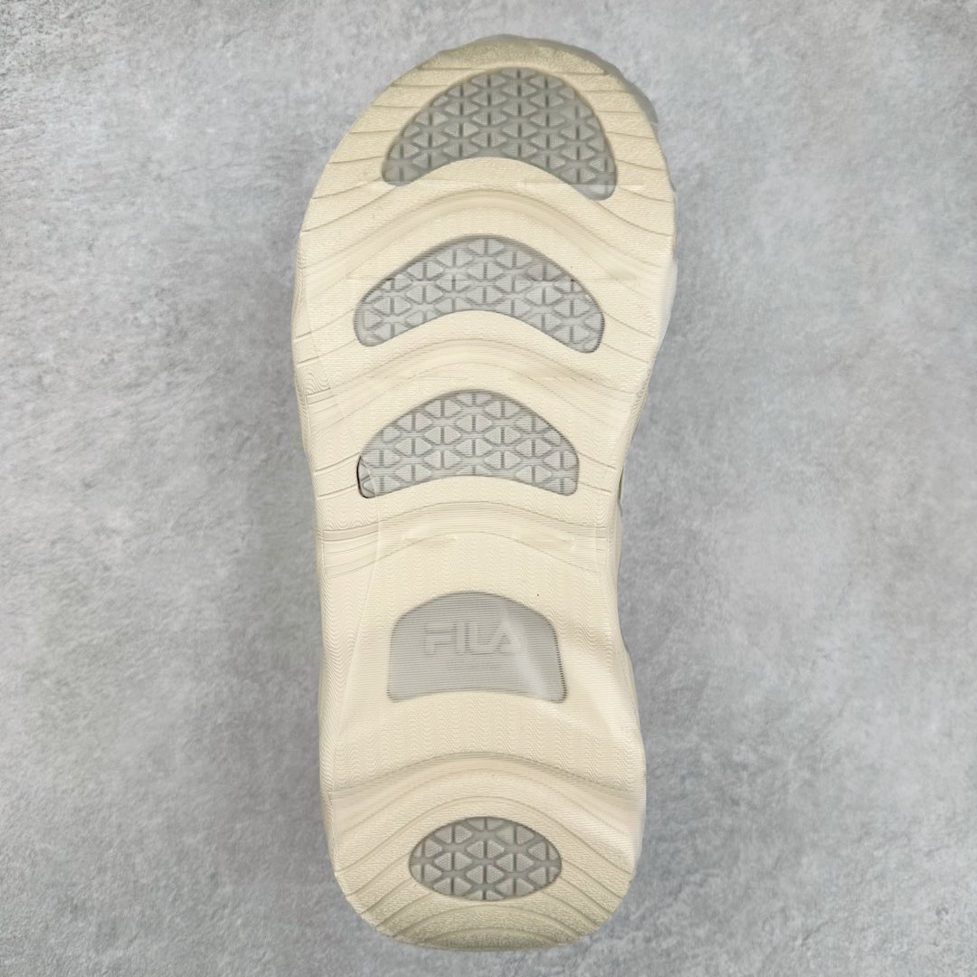 图片[9]-FILA originale collection Croissant 斐乐潮流Y2K复古潮牌防滑耐磨轻便低帮老爹鞋 FUSION 系列传承了 FILA 的百年基因，融入年轻运动及潮流文化，成为引领变革、创新突破的一代。以“1+N” 的跨界合作模式重现经典的同时创造经典。带来最出其不意的跨界合作惊喜。同时，FILAFUSION把FILA 的 DNA 融入到定制体验里，你可以随心制造厲于你的产品。FILA FUSION 的鞋家族涵盖了老爹鞋、跑步鞋、网球鞋、季节款。风格复古新潮，满足了时尚人士出行及各类运动的搭配需求，成为当下年轻人筷拥的鞋类品牌之一。FILA FUSION 走进年轻人的世界，通过年轻人运动，街舞，滑板，篮球，展现 FILA FUSION 的潮流态度和年轻文化。FILA FUSION 认为末来属于引领变革、创新突破的年轻一代，让我们一起构成 FILA 未来的蓝图吧！尺码：35.5 36 36.5 37.5 38 38.5 39 40-选品中心