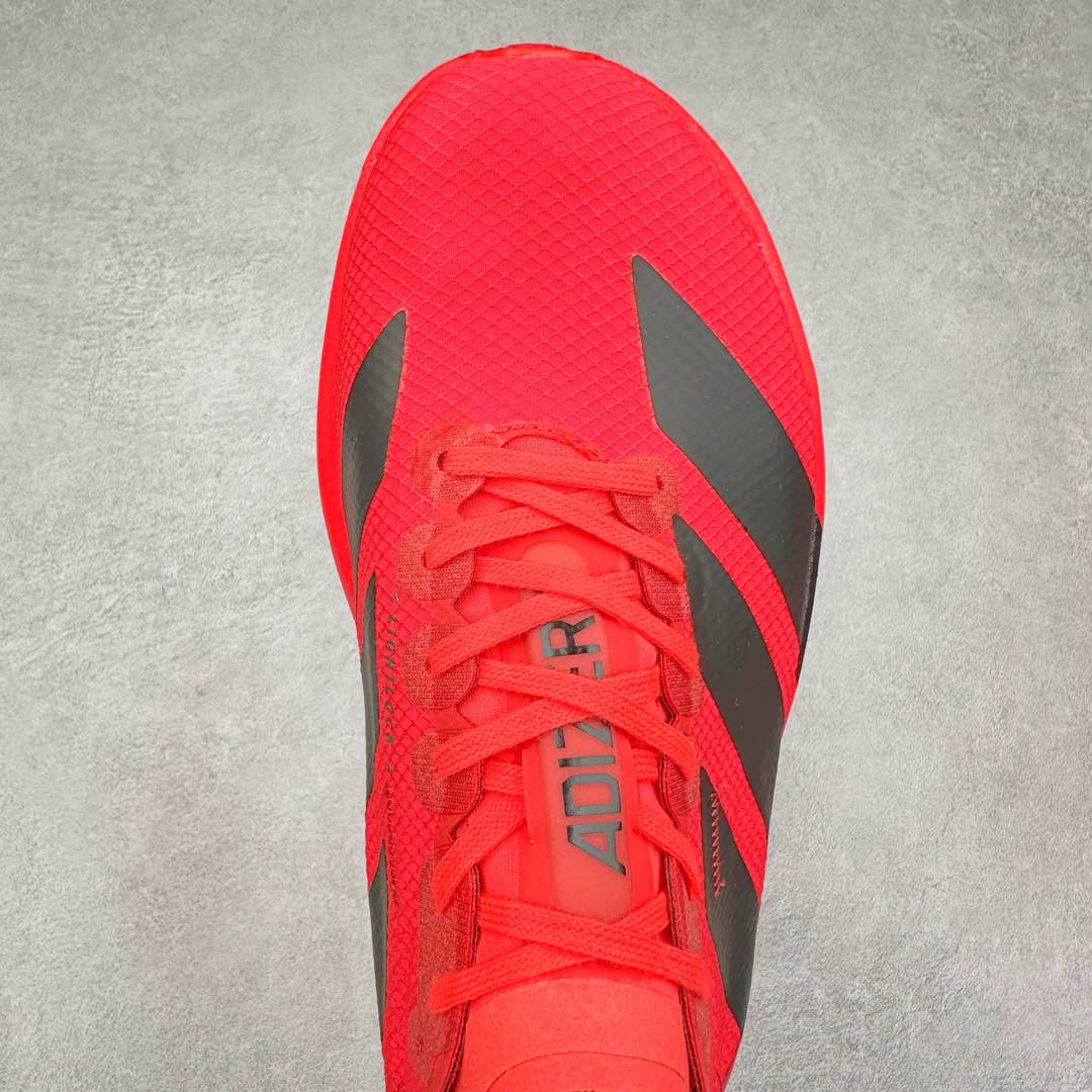图片[4]-AD Adizero Eva SL M 零度进化版系列低帮轻便透气竞速休闲运动慢跑鞋 JR6356 相信大家对去年 adidas 横空出世的「顶级超跑」adiZero Adios Pro EVO 1 记忆犹新！不仅登顶阿迪史上最轻跑鞋宝座，更在接下来的全球马拉松赛事中，持续书写着惊人成绩，被网友戏称新一代「阿迪神鞋」全网刷屏！极简设计语言与强烈速度感和存在感的鞋侧三线，让人过目不忘，特别种草！其中定位于中长跑训练的 adidas Adizero Evo SL，整体外观造型与 adiZero Adios Pro EVO 1 非常相似。中底配置方面搭载全掌 Lightstrike Pro，鞋面采用透气网面示人，契合日常训练鞋的定位，更加耐用。外底给到了马牌橡胶，及类似上代竞速旗舰 adidas Adizero Adios Pro 3 区域分布。整体看下来无论是外观的鲜明辨识度，还是配置的扎实程度都很顶。尺码：36 36⅔ 37⅓ 38 38⅔ 39⅓ 40 40⅔ 41⅓ 42 42⅔ 43⅓ 44 45-选品中心