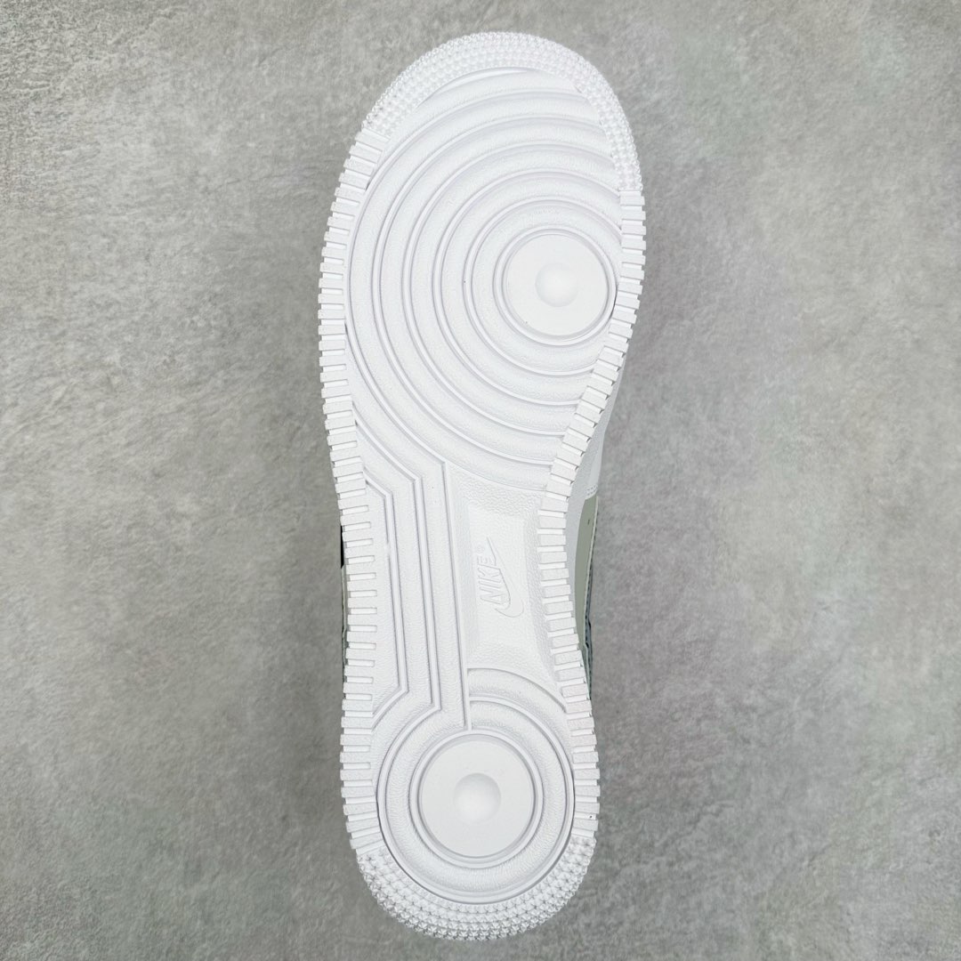 图片[9]-NK Air Force 1´07 Low 空军一号低帮百搭休闲运动板鞋 CV2288-011 柔软、弹性十足的缓震性能和出色的中底设计 横跨复古与现代的外型结合 造就出风靡全球 三十多年的Force 1 直到今天还深受青睐 尺码：36 36.5 37.5 38 38.5 39 40 40.5 41 42 42.5 43 44 44.5 45-选品中心