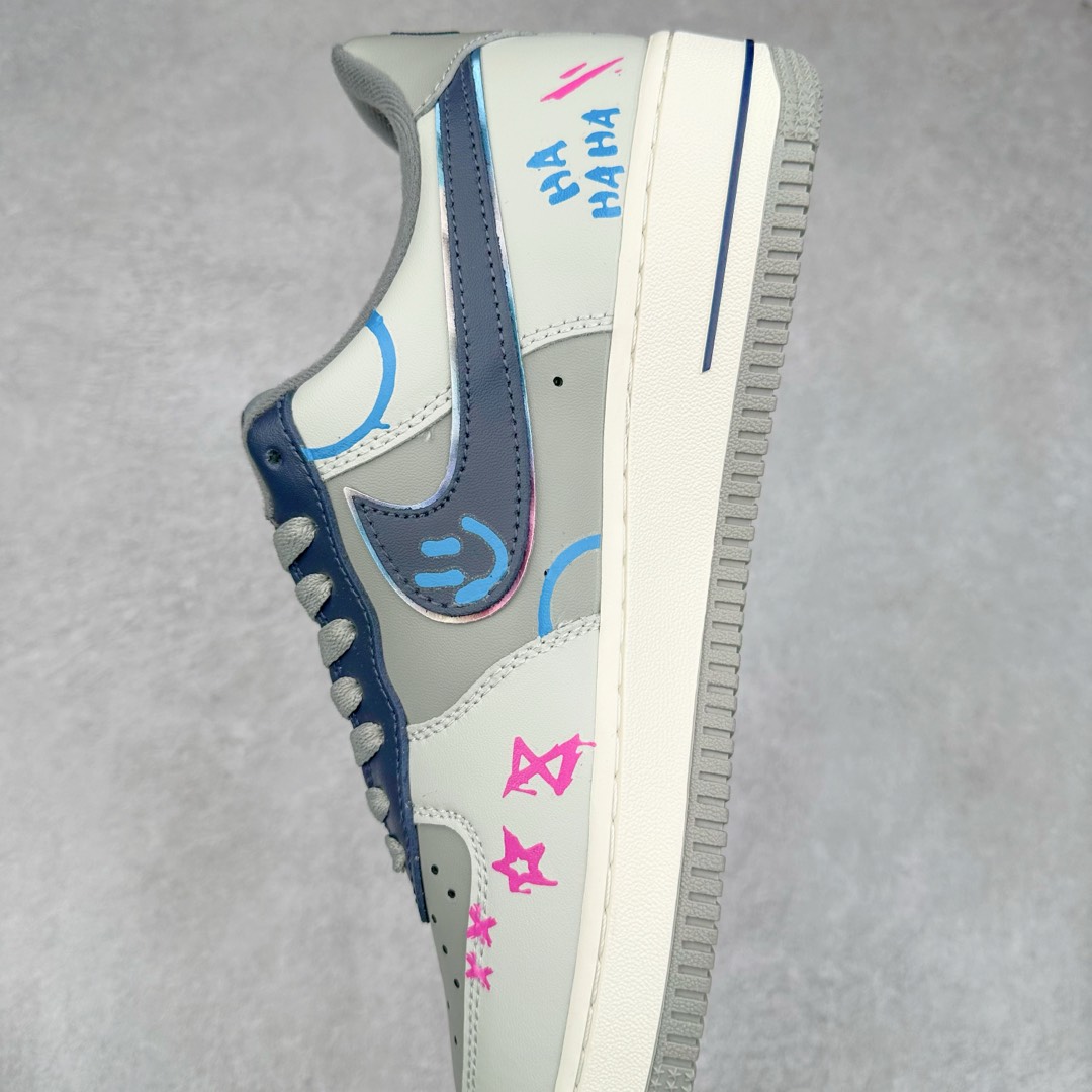 图片[7]-NK Air Force 1´07 Low 空军一号低帮百搭休闲运动板鞋 XL2321-222 柔软、弹性十足的缓震性能和出色的中底设计 横跨复古与现代的外型结合 造就出风靡全球 三十多年的Force 1 直到今天还深受青睐 尺码：36 36.5 37.5 38 38.5 39 40 40.5 41 42 42.5 43 44 44.5 45-选品中心