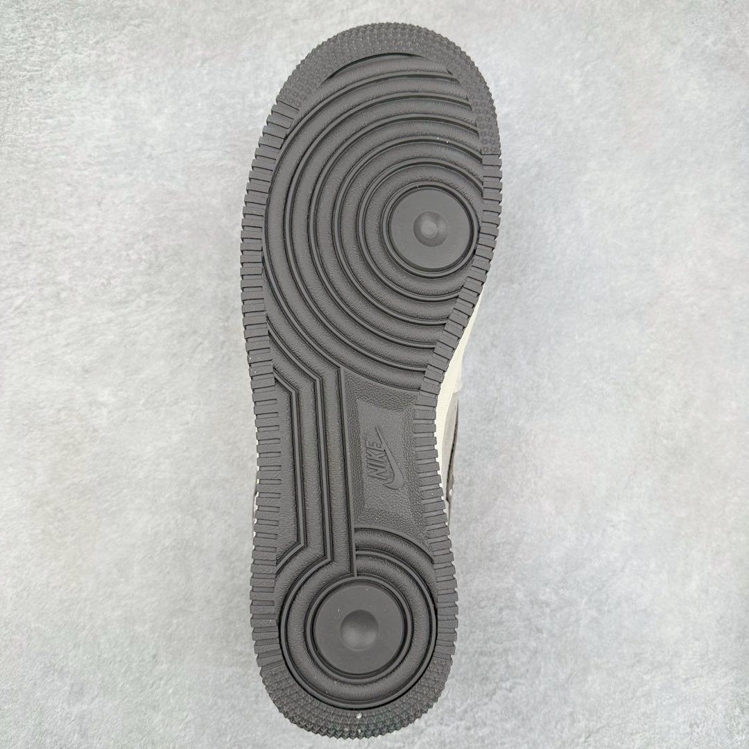 图片[9]-NK Air Force 1´07 Low 空军一号低帮百搭休闲运动板鞋 KK1988-041 柔软、弹性十足的缓震性能和出色的中底设计 横跨复古与现代的外型结合 造就出风靡全球 三十多年的Force 1 直到今天还深受青睐 尺码：36 36.5 37.5 38 38.5 39 40 40.5 41 42 42.5 43 44 44.5 45-选品中心