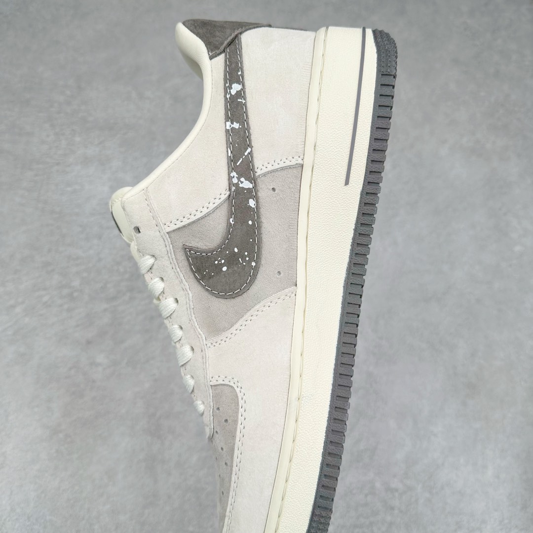 图片[7]-NK Air Force 1´07 Low 空军一号低帮百搭休闲运动板鞋 KK1988-041 柔软、弹性十足的缓震性能和出色的中底设计 横跨复古与现代的外型结合 造就出风靡全球 三十多年的Force 1 直到今天还深受青睐 尺码：36 36.5 37.5 38 38.5 39 40 40.5 41 42 42.5 43 44 44.5 45-选品中心