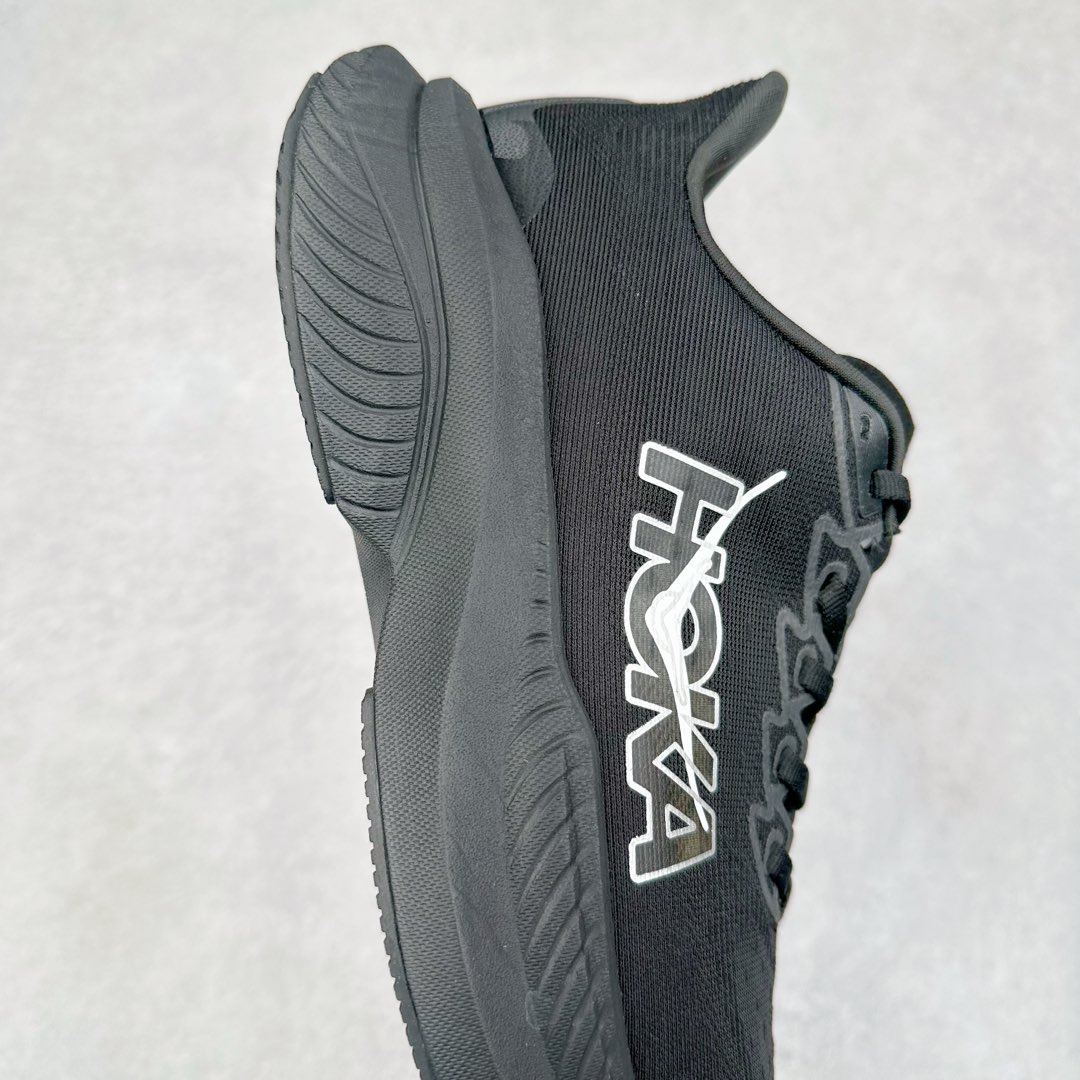 图片[6]-＃特价福利 HOKA ONE ONE MACH 马赫6 柔软舒适Y2K复古跑鞋防滑耐磨低帮跑步鞋 鞋面上部使用了编织紧密的单层提花网纱（Creel Jacquard）针织技术，虽然初穿时中足部位包裹稍显紧绷，但在几次穿着跑步后会好转，材料舒适贴合，无热点或刺激现象出现。鞋带系统标准配置，鞋带质量理想，鞋舌薄而填充少，内外两侧完全接合，能很好地包裹足部。Mach 6的中底摒弃了先前Mach 5所使用的PROFLY+双层中底和橡胶化泡沫，转而采用全新的SCF（超级临界泡沫）EVA材料，该材料为跑者提供了更明显的回弹感，在落地时能够快速反弹推离地面。相较于Mach 5的软弹着地感，Mach 6带来了一种显著不同的跑步体验。尺码：36 36.5 37.5 38 38.5 39 40 40.5 41 42 42.5 43 44 44.5 45-选品中心