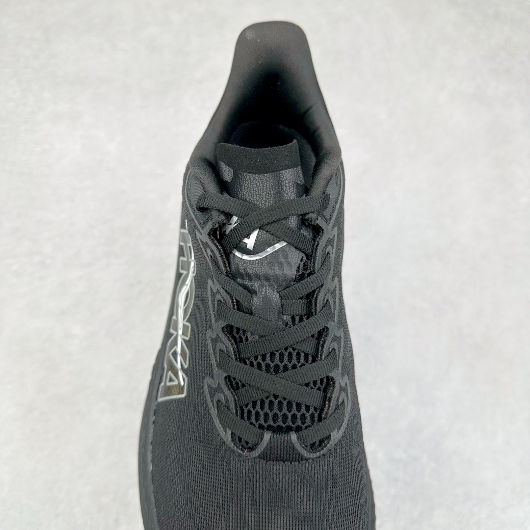 图片[5]-＃特价福利 HOKA ONE ONE MACH 马赫6 柔软舒适Y2K复古跑鞋防滑耐磨低帮跑步鞋 鞋面上部使用了编织紧密的单层提花网纱（Creel Jacquard）针织技术，虽然初穿时中足部位包裹稍显紧绷，但在几次穿着跑步后会好转，材料舒适贴合，无热点或刺激现象出现。鞋带系统标准配置，鞋带质量理想，鞋舌薄而填充少，内外两侧完全接合，能很好地包裹足部。Mach 6的中底摒弃了先前Mach 5所使用的PROFLY+双层中底和橡胶化泡沫，转而采用全新的SCF（超级临界泡沫）EVA材料，该材料为跑者提供了更明显的回弹感，在落地时能够快速反弹推离地面。相较于Mach 5的软弹着地感，Mach 6带来了一种显著不同的跑步体验。尺码：36 36.5 37.5 38 38.5 39 40 40.5 41 42 42.5 43 44 44.5 45-选品中心