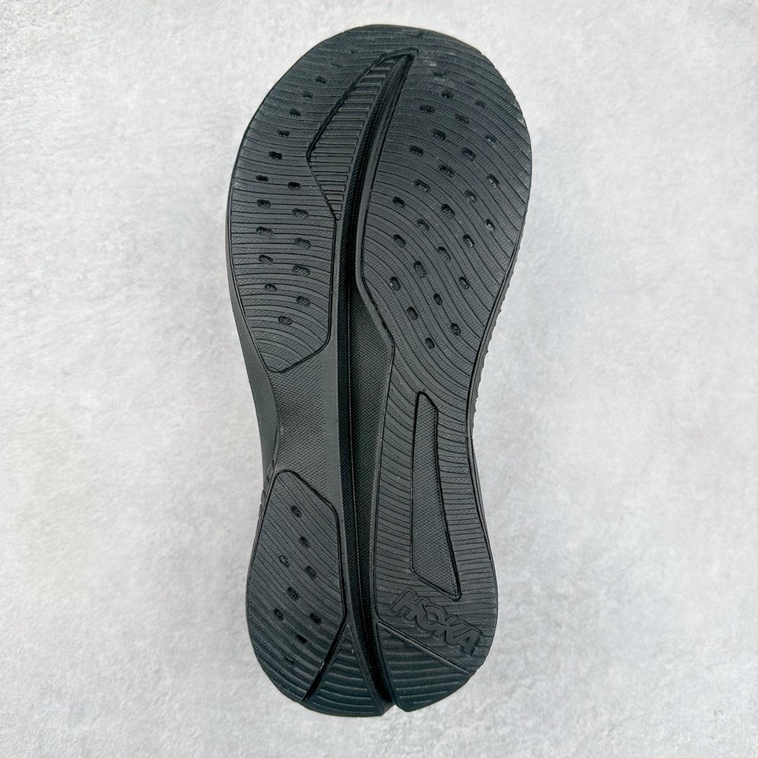 图片[9]-＃特价福利 HOKA ONE ONE MACH 马赫6 柔软舒适Y2K复古跑鞋防滑耐磨低帮跑步鞋 鞋面上部使用了编织紧密的单层提花网纱（Creel Jacquard）针织技术，虽然初穿时中足部位包裹稍显紧绷，但在几次穿着跑步后会好转，材料舒适贴合，无热点或刺激现象出现。鞋带系统标准配置，鞋带质量理想，鞋舌薄而填充少，内外两侧完全接合，能很好地包裹足部。Mach 6的中底摒弃了先前Mach 5所使用的PROFLY+双层中底和橡胶化泡沫，转而采用全新的SCF（超级临界泡沫）EVA材料，该材料为跑者提供了更明显的回弹感，在落地时能够快速反弹推离地面。相较于Mach 5的软弹着地感，Mach 6带来了一种显著不同的跑步体验。尺码：36 36.5 37.5 38 38.5 39 40 40.5 41 42 42.5 43 44 44.5 45-选品中心