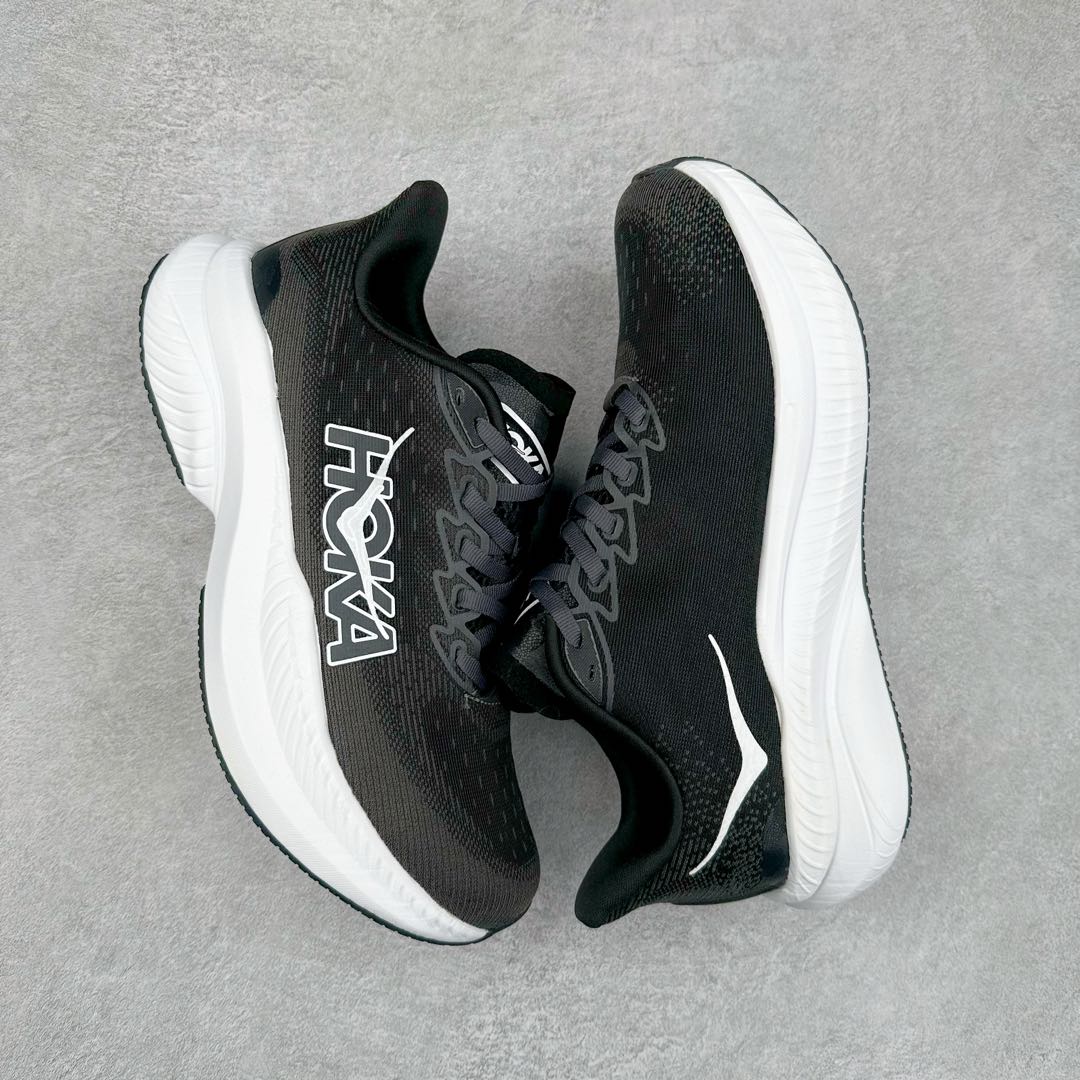 图片[3]-＃特价福利 HOKA ONE ONE MACH 马赫6 柔软舒适Y2K复古跑鞋防滑耐磨低帮跑步鞋 鞋面上部使用了编织紧密的单层提花网纱（Creel Jacquard）针织技术，虽然初穿时中足部位包裹稍显紧绷，但在几次穿着跑步后会好转，材料舒适贴合，无热点或刺激现象出现。鞋带系统标准配置，鞋带质量理想，鞋舌薄而填充少，内外两侧完全接合，能很好地包裹足部。Mach 6的中底摒弃了先前Mach 5所使用的PROFLY+双层中底和橡胶化泡沫，转而采用全新的SCF（超级临界泡沫）EVA材料，该材料为跑者提供了更明显的回弹感，在落地时能够快速反弹推离地面。相较于Mach 5的软弹着地感，Mach 6带来了一种显著不同的跑步体验。尺码：36 36.5 37.5 38 38.5 39 40 40.5 41 42 42.5 43 44 44.5 45-选品中心