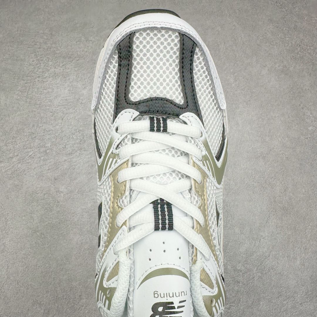 图片[4]-New Balance NB530 新百伦复古透气跑步鞋 抛弃过往以皮革为主的人气轮廓 以极具复古风范的跑鞋外观呈现 设计上全鞋以简约清爽的纯白色作基底 鞋身覆盖大面积织物网眼材质 并于鞋头、鞋带孔眼片等细节处点缀对比鲜明的反光银镀层凸显 鞋舌、侧身等位置则辅以一贯的「N」字标志和品牌徽标彰显身份 最后通过搭载的 ABZORB 缓震中底完善整体造型 尺码：36 37 37.5 38 38.5 39 40 40.5 41 42 42.5 43 44 45-选品中心