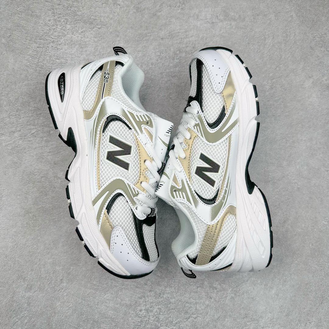 图片[3]-New Balance NB530 新百伦复古透气跑步鞋 抛弃过往以皮革为主的人气轮廓 以极具复古风范的跑鞋外观呈现 设计上全鞋以简约清爽的纯白色作基底 鞋身覆盖大面积织物网眼材质 并于鞋头、鞋带孔眼片等细节处点缀对比鲜明的反光银镀层凸显 鞋舌、侧身等位置则辅以一贯的「N」字标志和品牌徽标彰显身份 最后通过搭载的 ABZORB 缓震中底完善整体造型 尺码：36 37 37.5 38 38.5 39 40 40.5 41 42 42.5 43 44 45-选品中心