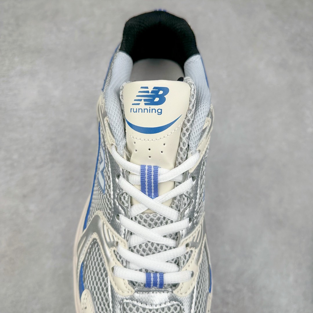 图片[5]-New Balance NB530 新百伦复古透气跑步鞋 抛弃过往以皮革为主的人气轮廓 以极具复古风范的跑鞋外观呈现 设计上全鞋以简约清爽的纯白色作基底 鞋身覆盖大面积织物网眼材质 并于鞋头、鞋带孔眼片等细节处点缀对比鲜明的反光银镀层凸显 鞋舌、侧身等位置则辅以一贯的「N」字标志和品牌徽标彰显身份 最后通过搭载的 ABZORB 缓震中底完善整体造型 尺码：36 37 37.5 38 38.5 39 40 40.5 41 42 42.5 43 44 45-选品中心