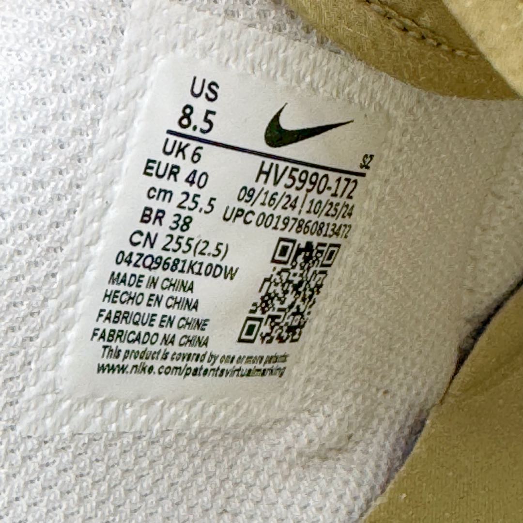 图片[11]-＃纯原 NK Air Force 1 Low \’07 空军一号低帮经典板鞋 CNY蛇年限定 HV5990-172 大厂出品 同步官方全新版本 不规则波浪大底咬花 全鞋电脑针车 工整有序 视觉效果满分 原厂拉帮手法 标准四线 密度针距针孔大小控制到位 原装反口里网布海绵 正确卡色网眼大小 新版鞋撑改用纸团代替 原厂港宝加持完美还原灵魂版型 原盒原配从里到外百分百还原 原厂全头层原厂皮料 原标原盒 内置Sole气垫 中底白色背胶 中底划线 已经无限的接近公司 原厂楦头 原厂刺绣 后跟弧度修正 独家私模 尺码：35.5 36 36.5 37.5 38 38.5 39 40 40.5 41 42 42.5 43 44 44.5 45 46-选品中心