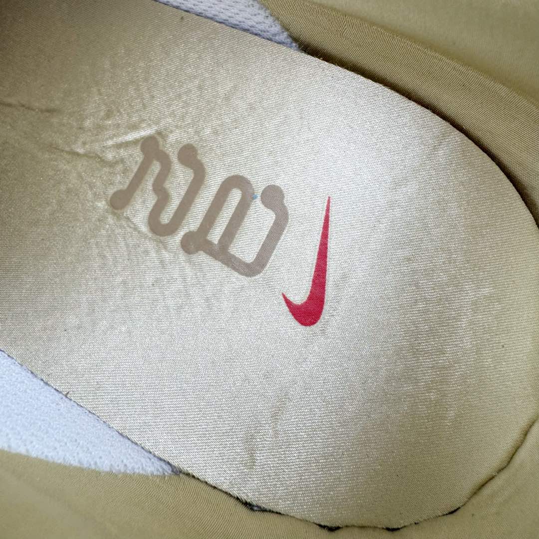 图片[12]-＃纯原 NK Air Force 1 Low \’07 空军一号低帮经典板鞋 CNY蛇年限定 HV5990-172 大厂出品 同步官方全新版本 不规则波浪大底咬花 全鞋电脑针车 工整有序 视觉效果满分 原厂拉帮手法 标准四线 密度针距针孔大小控制到位 原装反口里网布海绵 正确卡色网眼大小 新版鞋撑改用纸团代替 原厂港宝加持完美还原灵魂版型 原盒原配从里到外百分百还原 原厂全头层原厂皮料 原标原盒 内置Sole气垫 中底白色背胶 中底划线 已经无限的接近公司 原厂楦头 原厂刺绣 后跟弧度修正 独家私模 尺码：35.5 36 36.5 37.5 38 38.5 39 40 40.5 41 42 42.5 43 44 44.5 45 46-选品中心