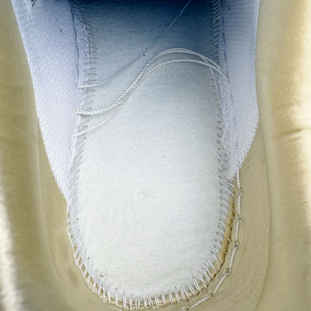 图片[10]-＃纯原 NK Air Force 1 Low \’07 空军一号低帮经典板鞋 CNY蛇年限定 HV5990-172 大厂出品 同步官方全新版本 不规则波浪大底咬花 全鞋电脑针车 工整有序 视觉效果满分 原厂拉帮手法 标准四线 密度针距针孔大小控制到位 原装反口里网布海绵 正确卡色网眼大小 新版鞋撑改用纸团代替 原厂港宝加持完美还原灵魂版型 原盒原配从里到外百分百还原 原厂全头层原厂皮料 原标原盒 内置Sole气垫 中底白色背胶 中底划线 已经无限的接近公司 原厂楦头 原厂刺绣 后跟弧度修正 独家私模 尺码：35.5 36 36.5 37.5 38 38.5 39 40 40.5 41 42 42.5 43 44 44.5 45 46-选品中心