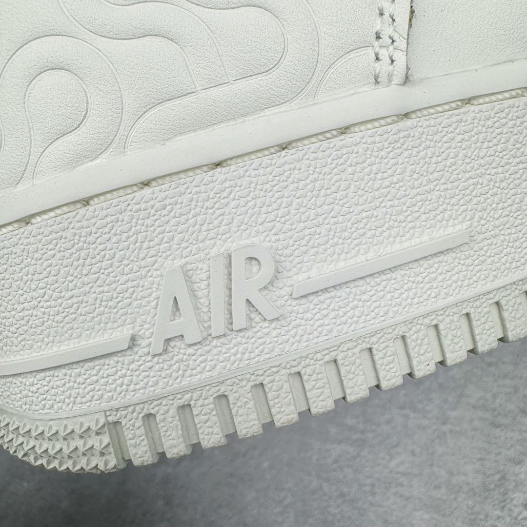 图片[18]-＃纯原 NK Air Force 1 Low \’07 空军一号低帮经典板鞋 CNY蛇年限定 HV5979-130 大厂出品 同步官方全新版本 不规则波浪大底咬花 全鞋电脑针车 工整有序 视觉效果满分 原厂拉帮手法 标准四线 密度针距针孔大小控制到位 原装反口里网布海绵 正确卡色网眼大小 新版鞋撑改用纸团代替 原厂港宝加持完美还原灵魂版型 原盒原配从里到外百分百还原 原厂全头层原厂皮料 原标原盒 内置Sole气垫 中底白色背胶 中底划线 已经无限的接近公司 原厂楦头 原厂刺绣 后跟弧度修正 独家私模 尺码：35.5 36 36.5 37.5 38 38.5 39 40 40.5 41 42 42.5 43 44 44.5 45 46-选品中心