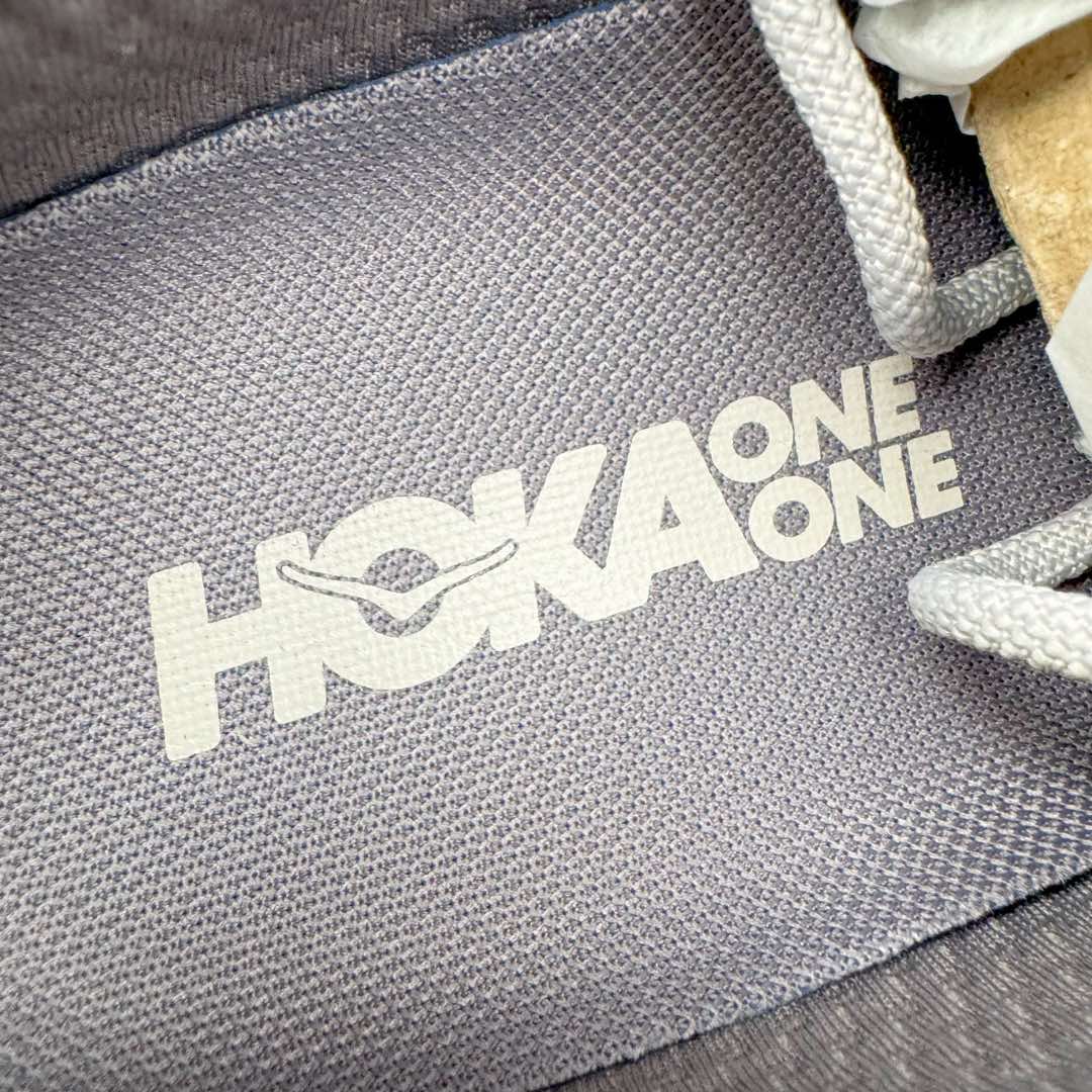 图片[15]-＃纯原 HOKA ONE ONE Tor Uitra Low 托亚潮流户外越野登山功能鞋 鞋款利用机能、户外、复古元素将都市型格与户外机能无缝结合 既能自由穿梭于城市的钢筋水泥之间 也能轻松演绎山系潮流搭配 全粒面皮革结合模压鞋口 提升持久耐穿度 直至鞋头的鞋带设计 舒适灵活的调节 搭配鞋头处HOKA ONE ONE飞翼纹饰 营造了个性十足的张扬气场 Tor Ultra 配备 Vibram® 鞋底与 EVA 和RMAT® 中底 给穿著者最佳的抓地力及舒适性 另外中底的金属摇杆可稳定脚部行程 当走过崎岖山路时依然让脚部得到平稳的感觉 而整对鞋以皮革和耐用尼龙布材打造 与坚固的鞋底相结合 可以牢固地支撑脚部和脚踝 另外外层搭载的Event技术 保持鞋履防水以及鞋内透气作用 尺码：36 36.5 37.5 38 38.5 39 40 40.5 41 42 42.5 43 44 44.5 45-选品中心