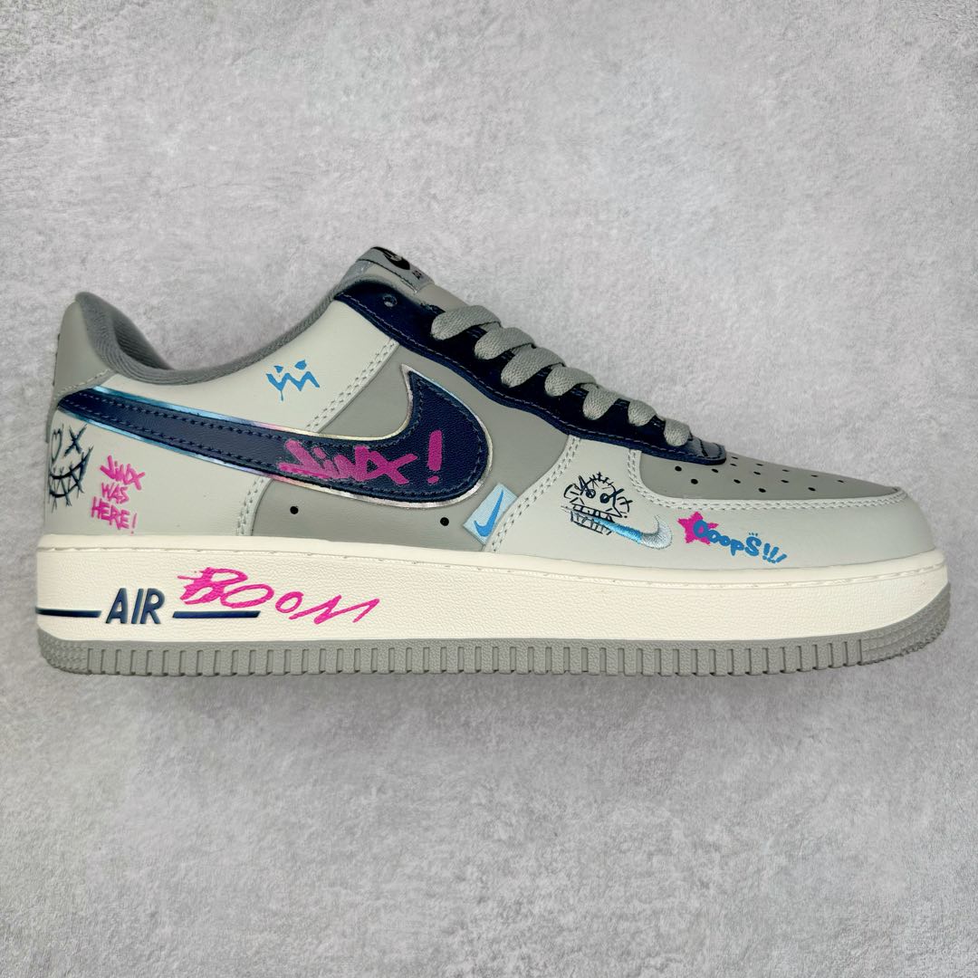 NK Air Force 1´07 Low 空军一号低帮百搭休闲运动板鞋 XL2321-222 柔软、弹性十足的缓震性能和出色的中底设计 横跨复古与现代的外型结合 造就出风靡全球 三十多年的Force 1 直到今天还深受青睐 尺码：36 36.5 37.5 38 38.5 39 40 40.5 41 42 42.5 43 44 44.5 45-选品中心