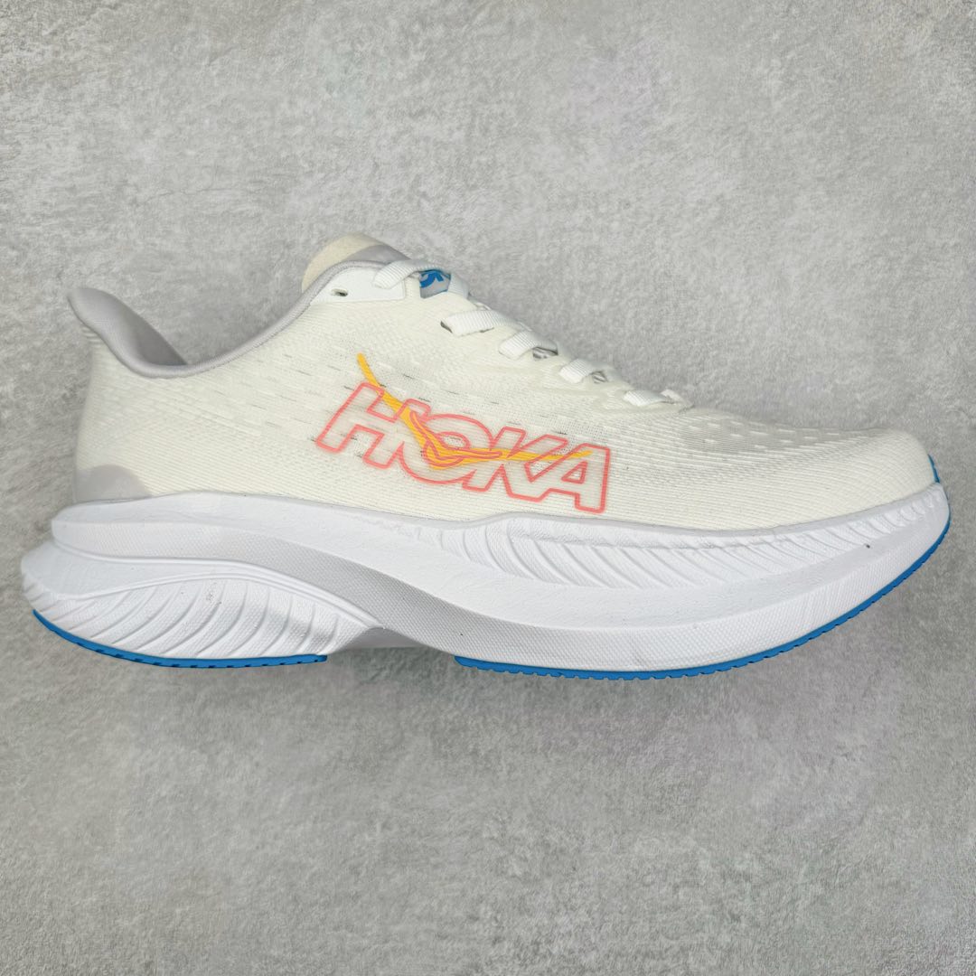 图片[5]-＃特价福利 HOKA ONE ONE MACH 马赫6 柔软舒适Y2K复古跑鞋防滑耐磨低帮跑步鞋 鞋面上部使用了编织紧密的单层提花网纱（Creel Jacquard）针织技术，虽然初穿时中足部位包裹稍显紧绷，但在几次穿着跑步后会好转，材料舒适贴合，无热点或刺激现象出现。鞋带系统标准配置，鞋带质量理想，鞋舌薄而填充少，内外两侧完全接合，能很好地包裹足部。Mach 6的中底摒弃了先前Mach 5所使用的PROFLY+双层中底和橡胶化泡沫，转而采用全新的SCF（超级临界泡沫）EVA材料，该材料为跑者提供了更明显的回弹感，在落地时能够快速反弹推离地面。相较于Mach 5的软弹着地感，Mach 6带来了一种显著不同的跑步体验。尺码：36 36.5 37.5 38 38.5 39 40 40.5 41 42 42.5 43 44 44.5 45-选品中心