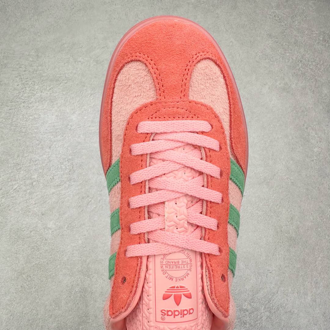 图片[4]-AD Gazelle Indoor Trainers 羚羊内训系列低帮复古百搭休闲运动德训风板鞋 90年代经典的复刻版！自60年代以足球训练鞋面世以来,Gazelle就以其经典设计席卷全球。1991年版本的复刻,再造经典Gazelle。采用皮革打造,搭配浊色细节,让这款经典更加简约。尺码：36 36⅔ 37⅓ 38 38⅔ 39⅓ 40 40⅔ 41⅓ 42 42⅔ 43⅓ 44 45-选品中心