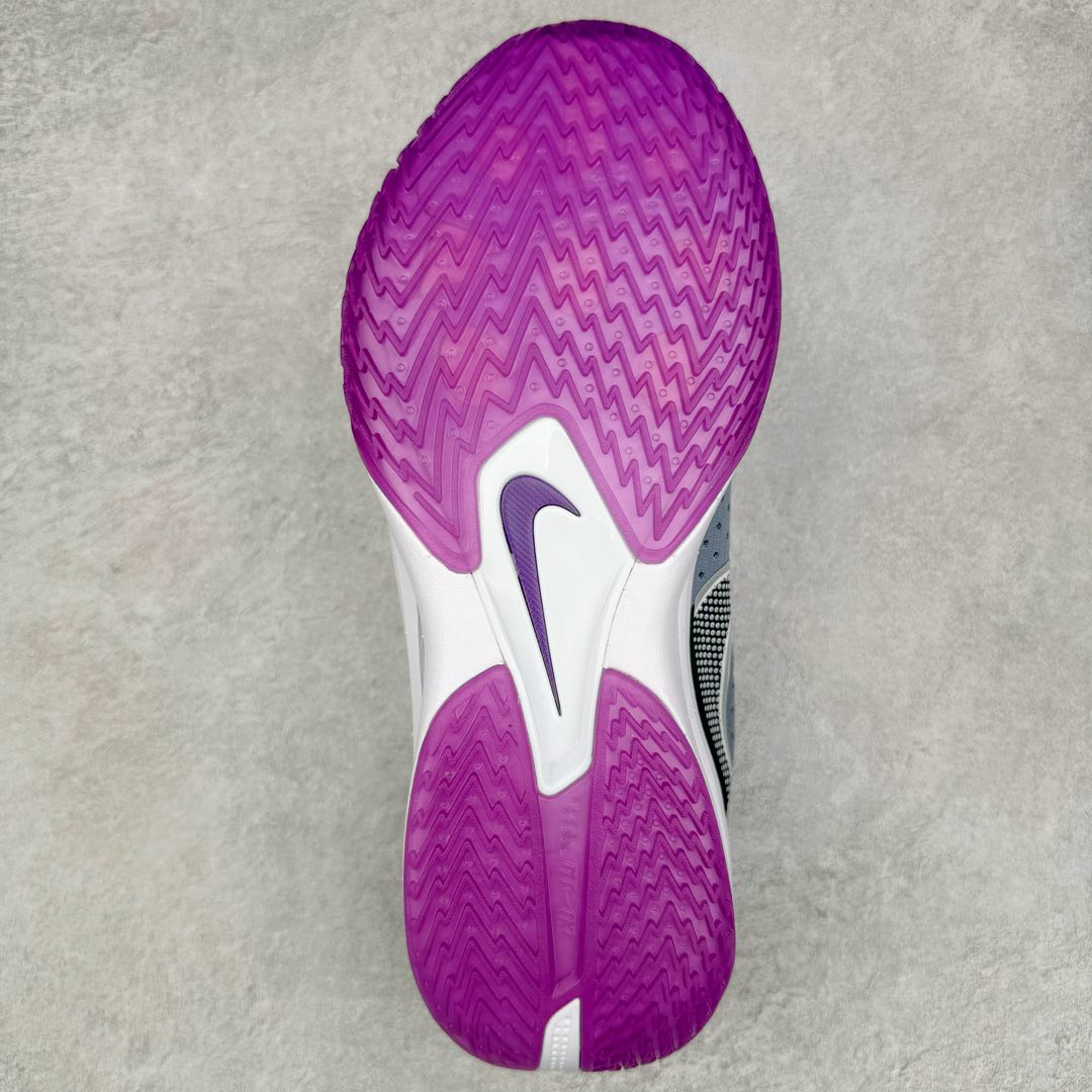 图片[9]-＃灭世/Max NK Air Zoom G.T.Cut 3 EP 实战系列篮球鞋 DV2918-400 全新GT Cut 3.0 全掌搭载了 ZoomX 泡棉 使得整双鞋在缓震表现上可谓相当优秀 拥有着顶级科技配置的同时 颜值设计也非常可观 整体鞋型仍然保留了前低后高的设计 G.T. Cut 传统的突进极速突破的感觉 鞋头麂皮材质和 NK Flywire 飞线工艺 相对来说包裹感更好了 必备的TPU 支撑片 两侧 Swoosh 的透气孔设计 起到散热透气的作用 鞋舌采用类似跑鞋的半开叉式设计 搭配鞋带既可以提升包裹感 又降低了运动中鞋舌乱跑的可能性 鞋子内里填充相当厚实 避免掉跟 尺码：39 40 40.5 41 42 42.5 43 44 44.5 45 46-选品中心