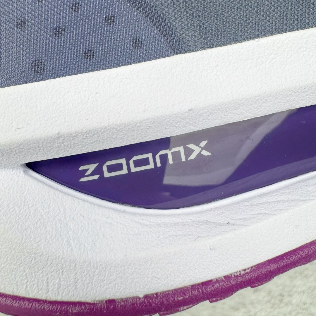 图片[16]-＃灭世/Max NK Air Zoom G.T.Cut 3 EP 实战系列篮球鞋 DV2918-400 全新GT Cut 3.0 全掌搭载了 ZoomX 泡棉 使得整双鞋在缓震表现上可谓相当优秀 拥有着顶级科技配置的同时 颜值设计也非常可观 整体鞋型仍然保留了前低后高的设计 G.T. Cut 传统的突进极速突破的感觉 鞋头麂皮材质和 NK Flywire 飞线工艺 相对来说包裹感更好了 必备的TPU 支撑片 两侧 Swoosh 的透气孔设计 起到散热透气的作用 鞋舌采用类似跑鞋的半开叉式设计 搭配鞋带既可以提升包裹感 又降低了运动中鞋舌乱跑的可能性 鞋子内里填充相当厚实 避免掉跟 尺码：39 40 40.5 41 42 42.5 43 44 44.5 45 46-选品中心