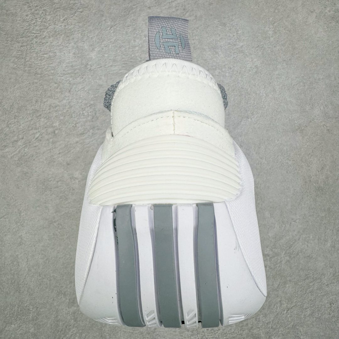 图片[8]-AD Harden Vol. 8 哈登八代签名篮球鞋 IE2682 采用了“袜套式”设计，在十多年前这一设计极为风靡，将帅气和简洁融为一体。现在Harden Vol. 8将袜套鞋领重新拾起，并配合内靴，易穿脱且包裹佳。泪滴形EVA结构骨架提供横向支持和快速移动时的稳定性。全掌JET BOOST科技提供缓震和能量反馈，助你整场保持活力。多向“JH”抓地纹路设计提供优秀抓地力，使球员能够在场上迅速变向、急停或启动，更好地掌控比赛。尺码：40 40.5 41 42 42.5 43 44 44.5 45 46-选品中心