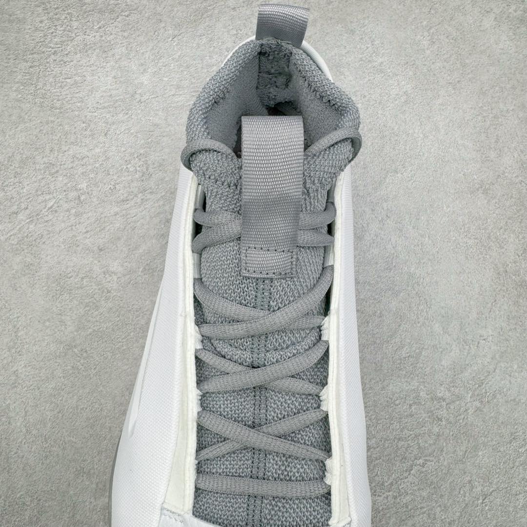 图片[5]-AD Harden Vol. 8 哈登八代签名篮球鞋 IE2682 采用了“袜套式”设计，在十多年前这一设计极为风靡，将帅气和简洁融为一体。现在Harden Vol. 8将袜套鞋领重新拾起，并配合内靴，易穿脱且包裹佳。泪滴形EVA结构骨架提供横向支持和快速移动时的稳定性。全掌JET BOOST科技提供缓震和能量反馈，助你整场保持活力。多向“JH”抓地纹路设计提供优秀抓地力，使球员能够在场上迅速变向、急停或启动，更好地掌控比赛。尺码：40 40.5 41 42 42.5 43 44 44.5 45 46-选品中心