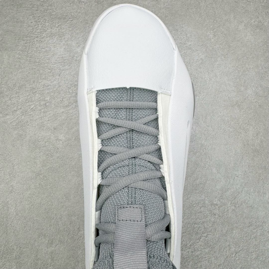 图片[4]-AD Harden Vol. 8 哈登八代签名篮球鞋 IE2682 采用了“袜套式”设计，在十多年前这一设计极为风靡，将帅气和简洁融为一体。现在Harden Vol. 8将袜套鞋领重新拾起，并配合内靴，易穿脱且包裹佳。泪滴形EVA结构骨架提供横向支持和快速移动时的稳定性。全掌JET BOOST科技提供缓震和能量反馈，助你整场保持活力。多向“JH”抓地纹路设计提供优秀抓地力，使球员能够在场上迅速变向、急停或启动，更好地掌控比赛。尺码：40 40.5 41 42 42.5 43 44 44.5 45 46-选品中心