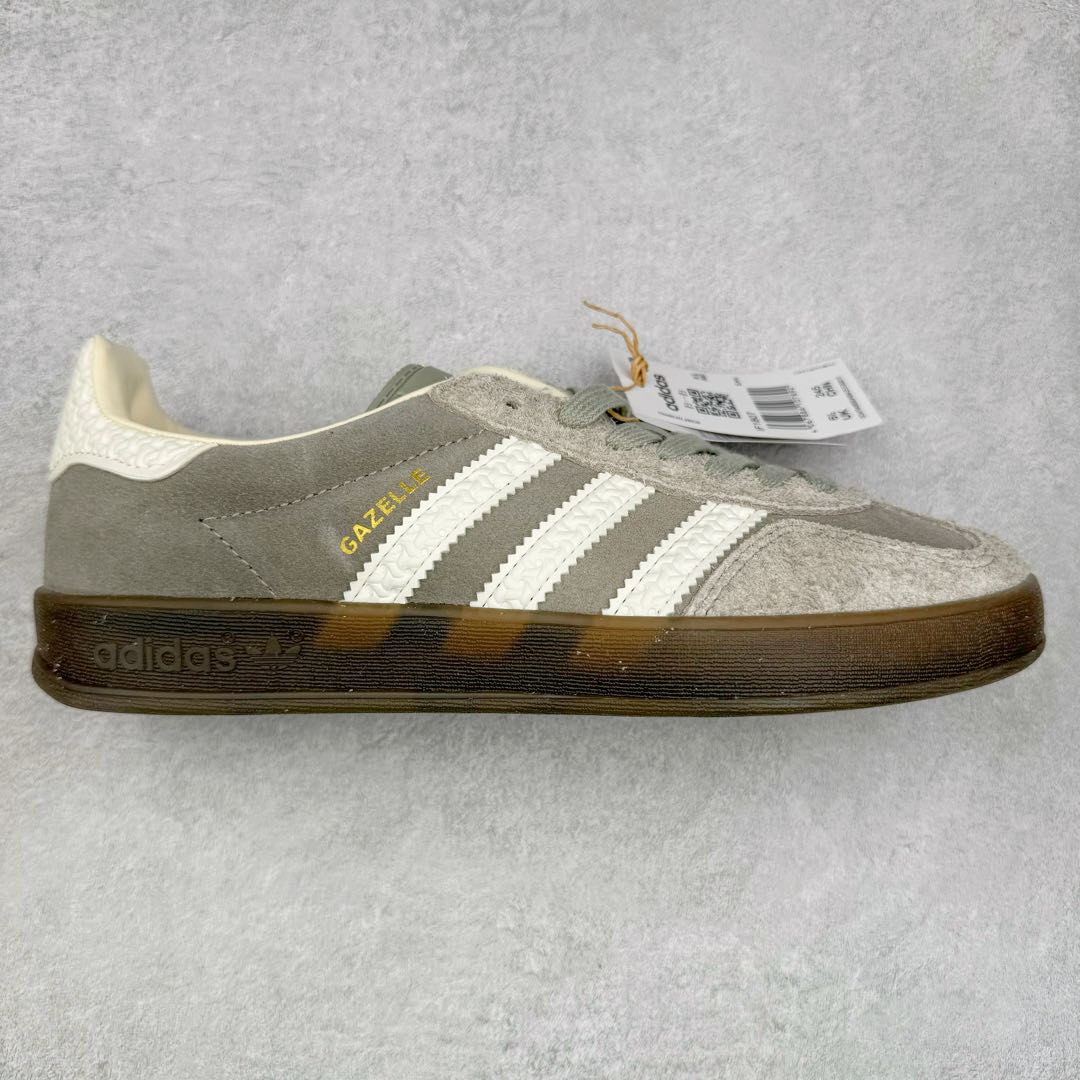 图片[6]-AD Gazelle Indoor Trainers 羚羊内训系列低帮复古百搭休闲运动德训风板鞋 90年代经典的复刻版！自60年代以足球训练鞋面世以来,Gazelle就以其经典设计席卷全球。1991年版本的复刻,再造经典Gazelle。采用皮革打造,搭配浊色细节,让这款经典更加简约。尺码：36 36⅔ 37⅓ 38 38⅔ 39⅓ 40 40⅔ 41⅓ 42 42⅔ 43⅓ 44 45-选品中心