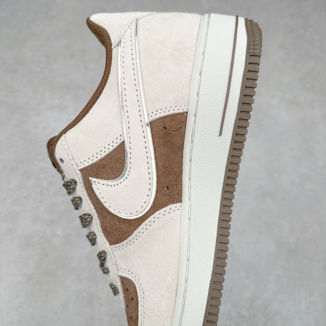 图片[7]-NK Air Force 1´07 Low 空军一号低帮百搭休闲运动板鞋 ME2392-102 柔软、弹性十足的缓震性能和出色的中底设计 横跨复古与现代的外型结合 造就出风靡全球 三十多年的Force 1 直到今天还深受青睐 尺码：36 36.5 37.5 38 38.5 39 40 40.5 41 42 42.5 43 44 44.5 45-选品中心