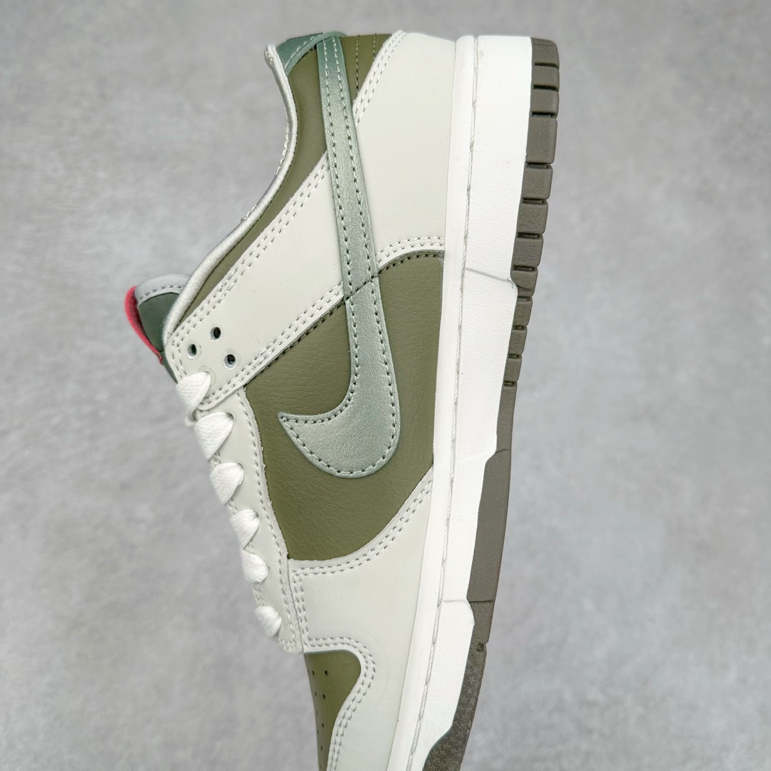 图片[7]-＃K1 NK Dunk Low 蛇年限定 米白绿 HV5980-231 全新支线性价比拉满 迎合行情定价 正确头层皮料 细节均购入原鞋校对开发 全套原纸板楦头加持 细节品控鞋型稳定 独家私模官方最新原厂磨具打造大底 鞋头坡度极致还原 原盒原配 玻璃冲刀 超高清洁度 全鞋零毛边皮料切割 正确中底布背胶中底布拉帮走线 尺码：36 36.5 37.5 38 38.5 39 40 40.5 41 42 42.5 43 44 44.5 45 46-选品中心