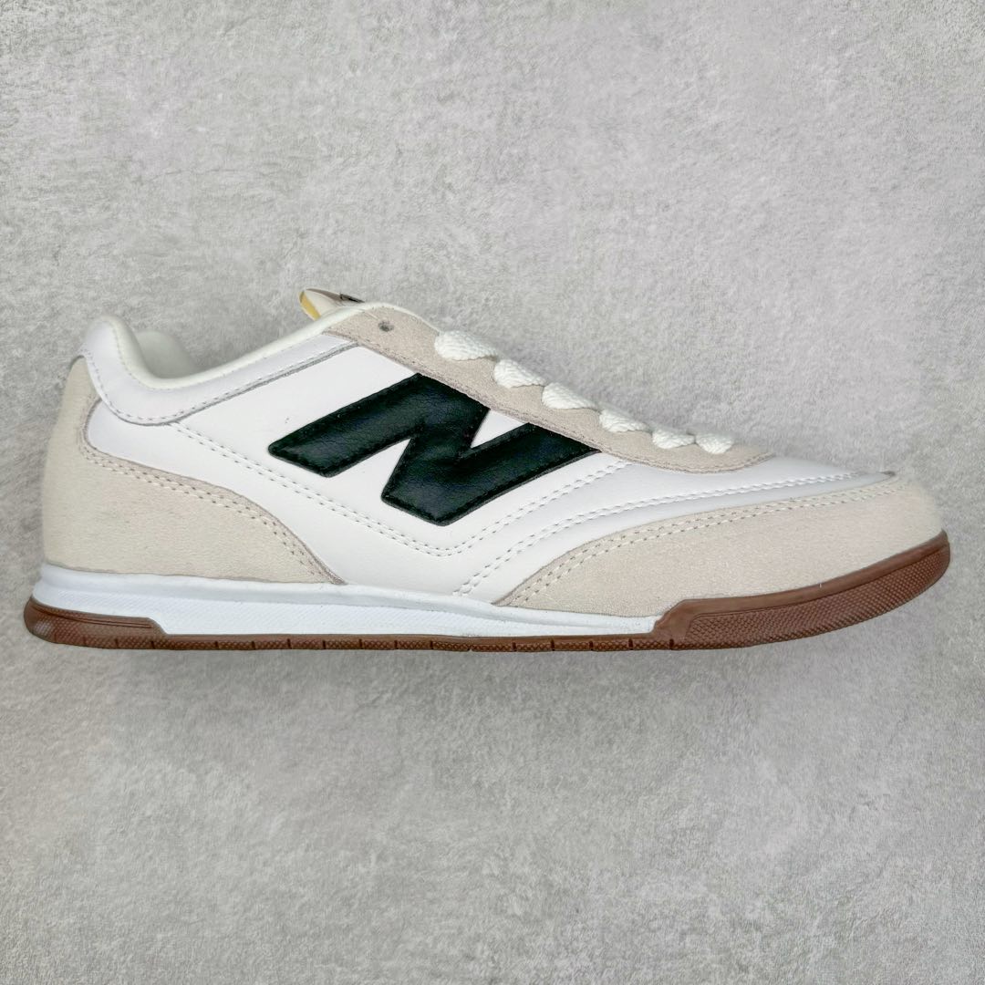 图片[6]-New Balance URC42 NB复古跑鞋 绒布拼接舒适耐磨跑步鞋限定 以更纯粹的复古风格设计打造的全新造型 侧身还以解构设计 将 N 字标志以做旧压花样式呈现 样式别具新意 则呈现出高级怀旧气质 也让鞋款在奢华时装风格与运动氛围之间达到了平衡 货号： URC42EBYH 尺码：36 37 37.5 38 38.5 39.5 40 40.5 41.5 42 42.5 43 44 45-选品中心